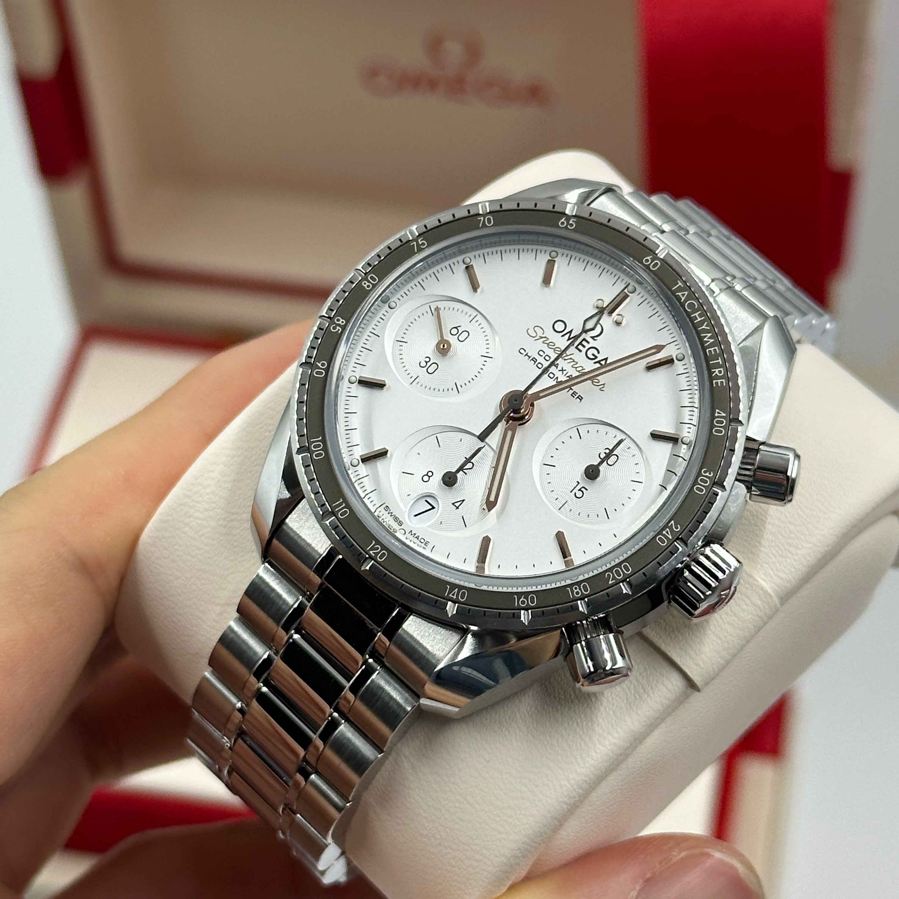 Omega Speedmaster 324.30.38.50.02.001