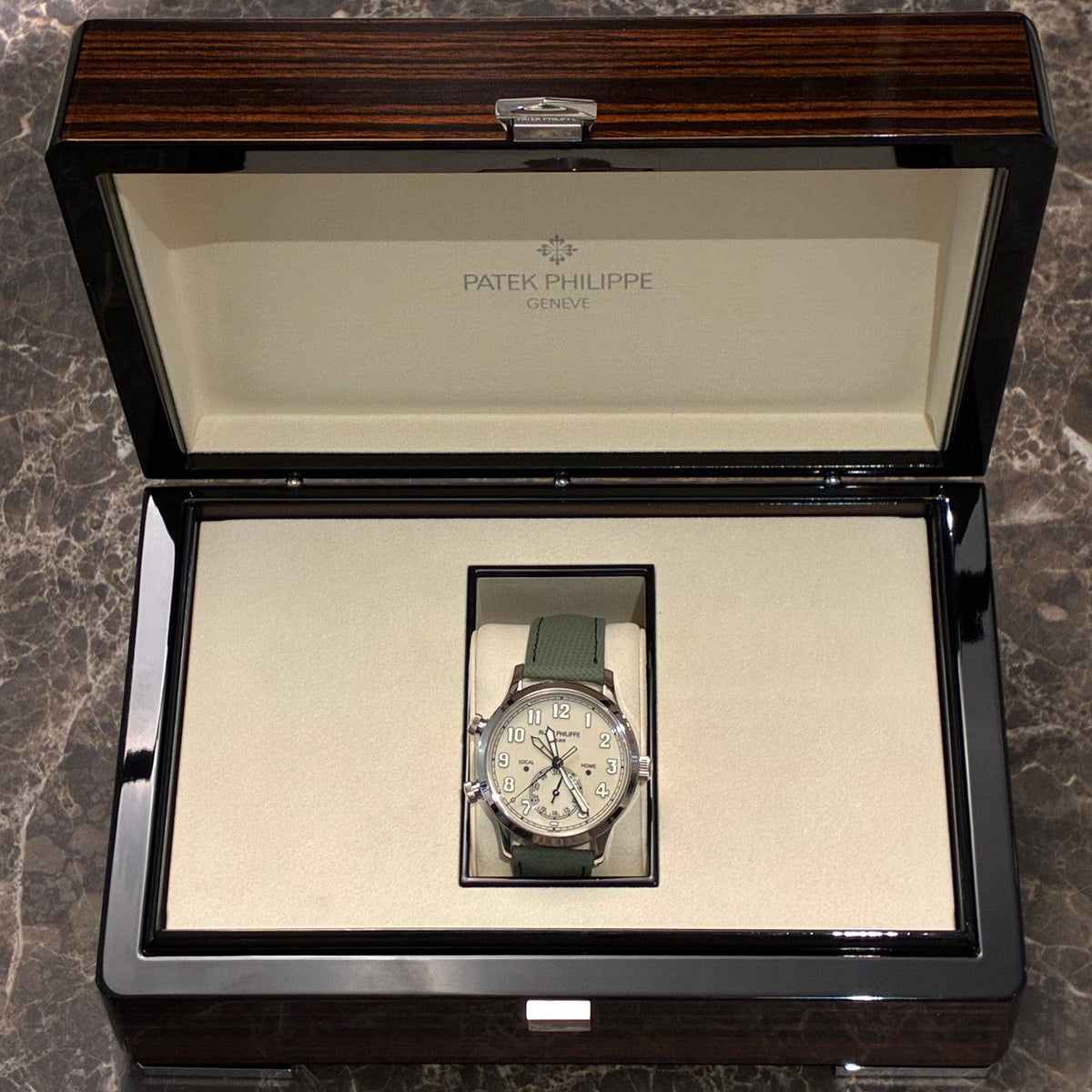 Patek Philippe Travel Time 5524G-010 2025