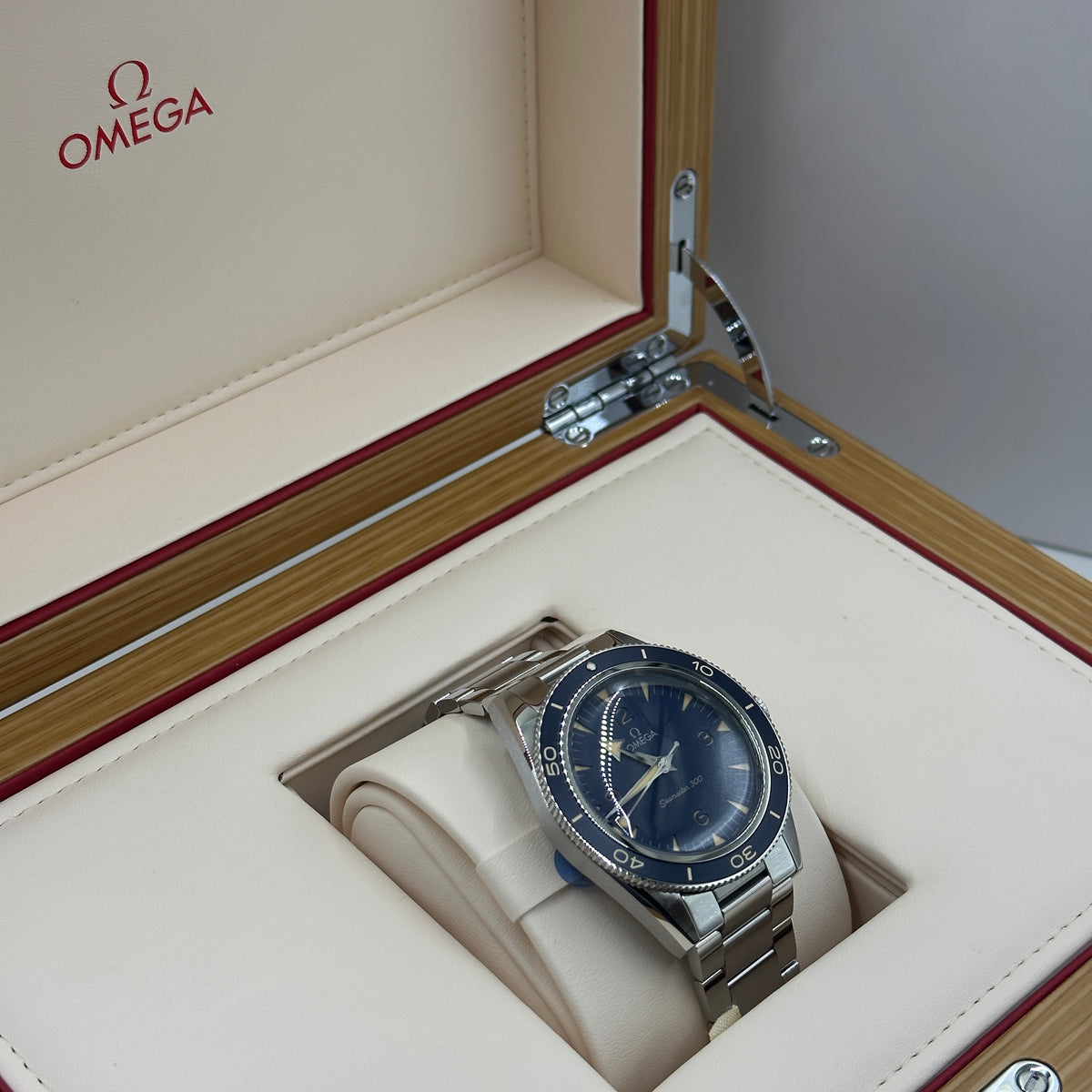 Omega Seamaster 300 Co-Axial Master Chronometer 234.30.41.21.03.001 2026