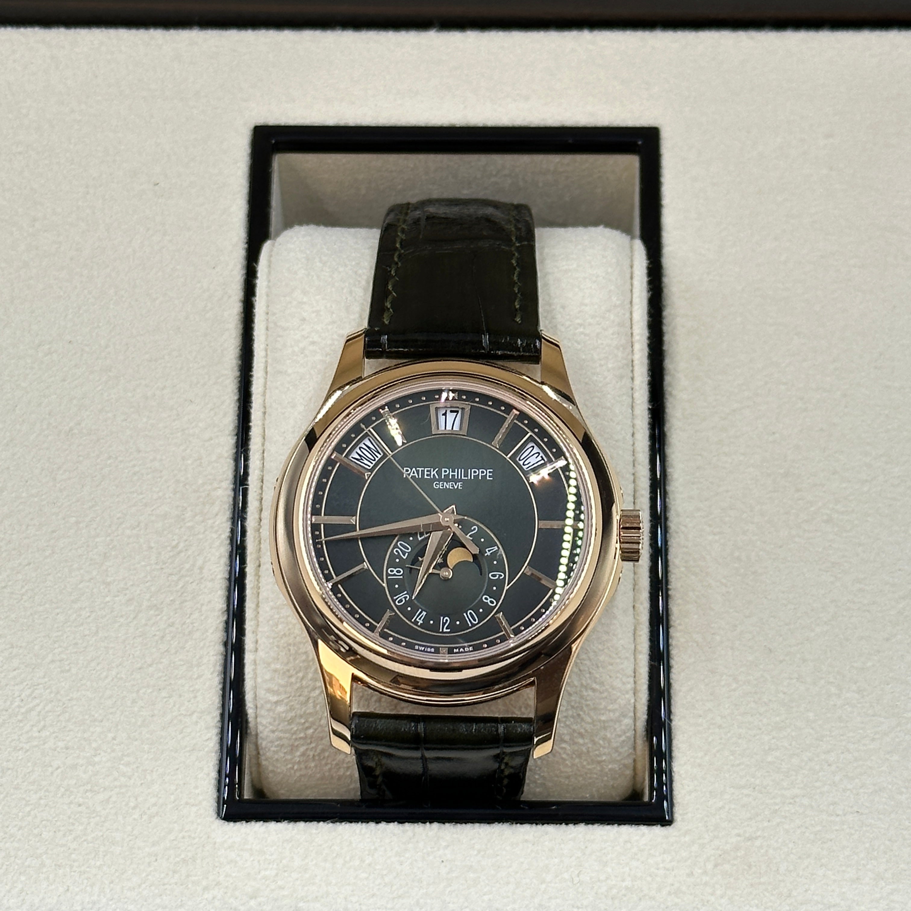 Patek Philippe Annual Calendar 5205R-011 GREEN 2026