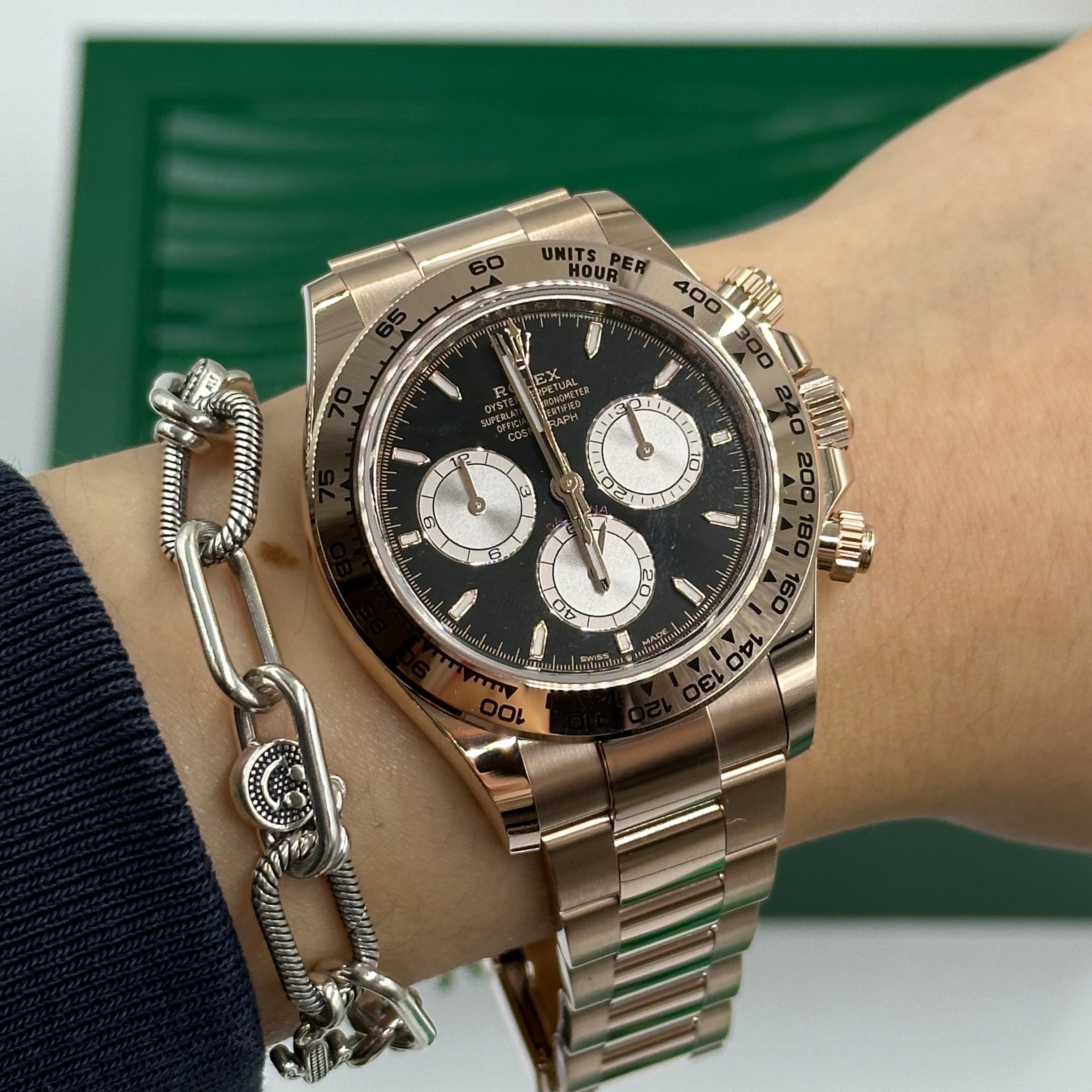 Rolex Cosmograph Daytona 126505 Hellschwarz und Sundust