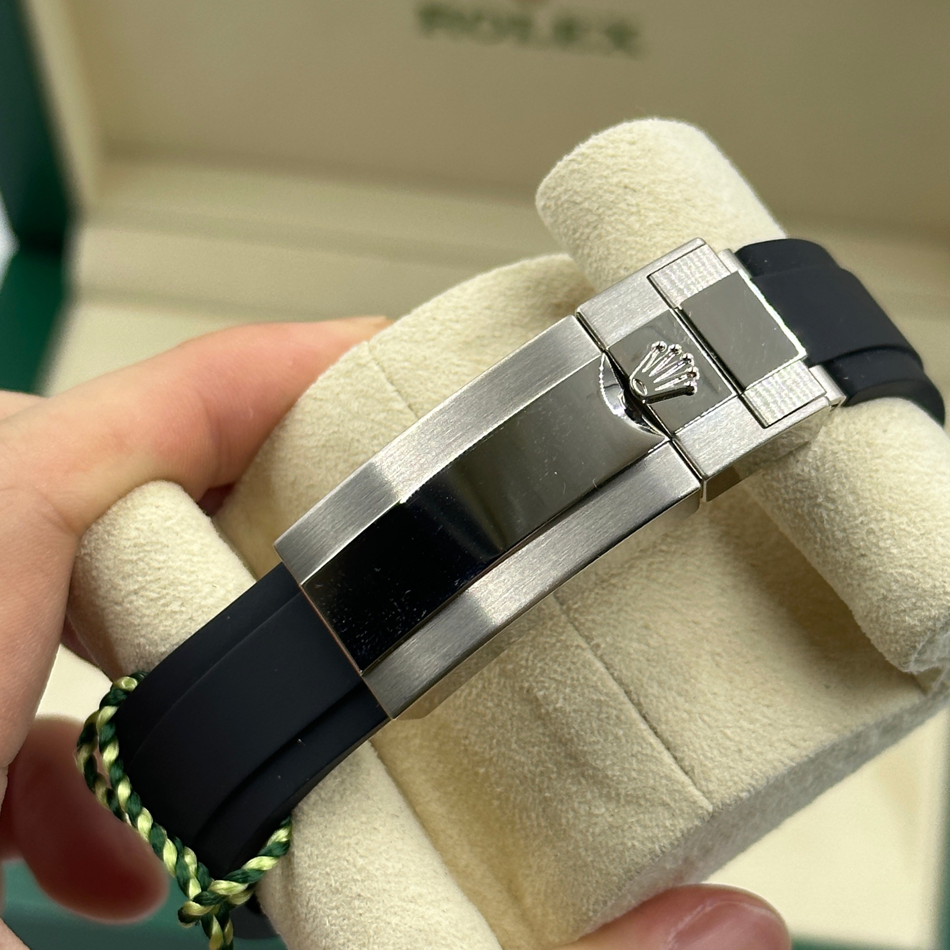 Rolex Cosmograph Daytona 126519 Helles Schwarz und Stahl mit Diamanten besetzt