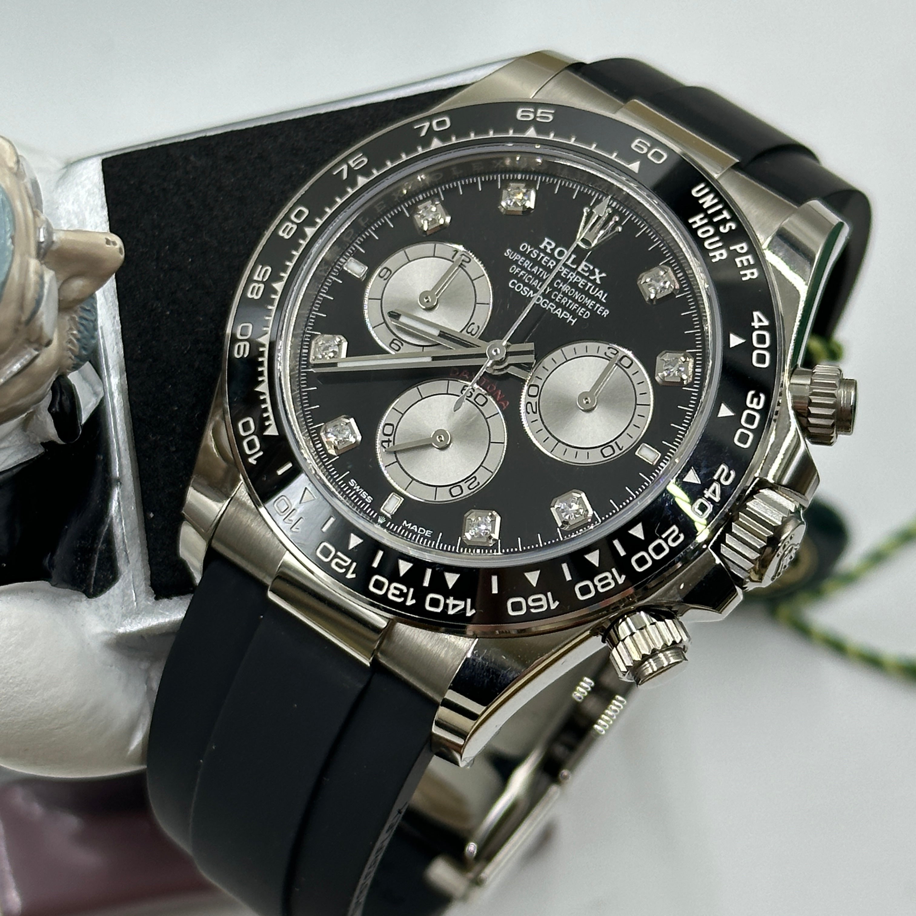 Rolex Cosmograph Daytona 126519 Helles Schwarz und Stahl mit Diamanten besetzt