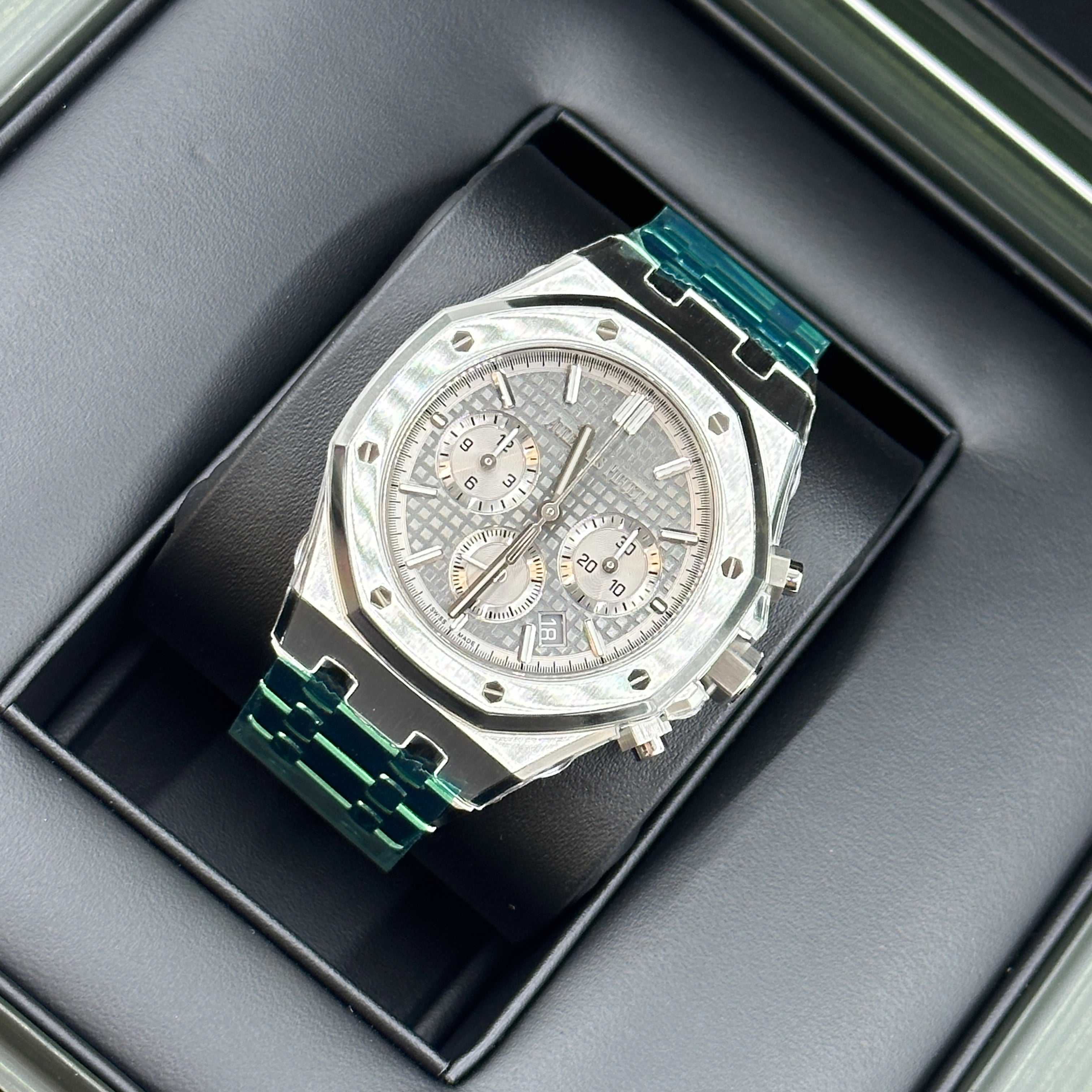 Audemars Piguet Royal Oak Selfwinding Chronograph 26715ST.OO.1356ST.02  2025