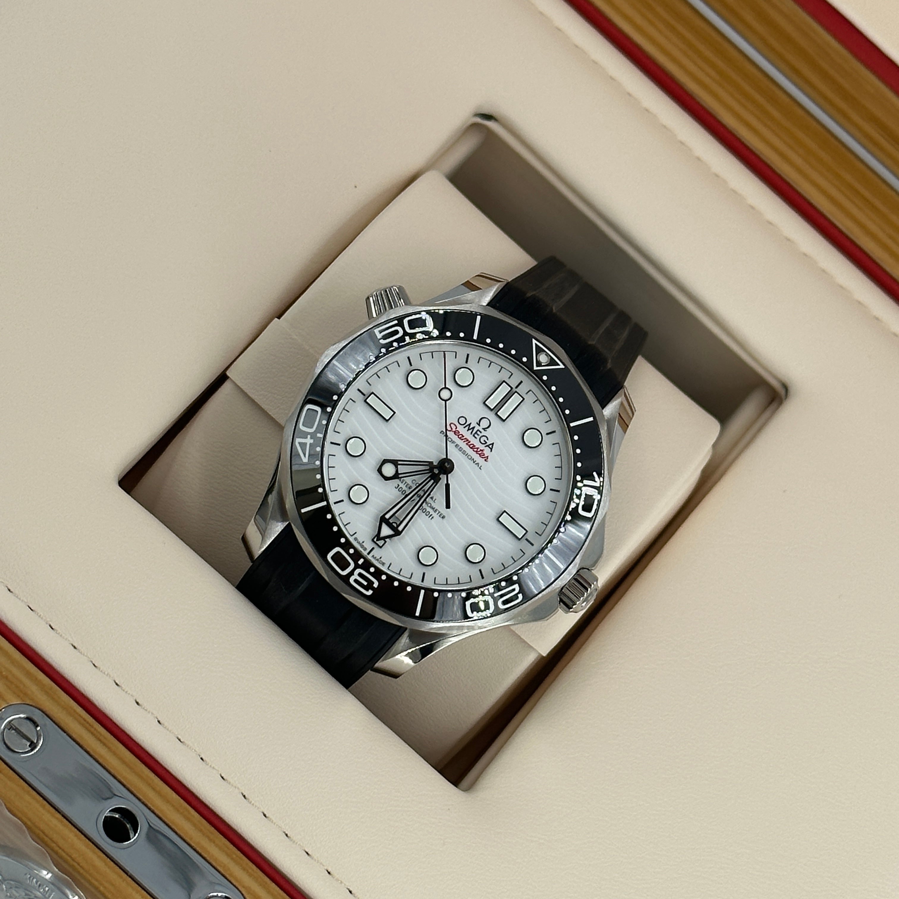 Omega Seamaster Diver 300M 210.32.42.20.04.001