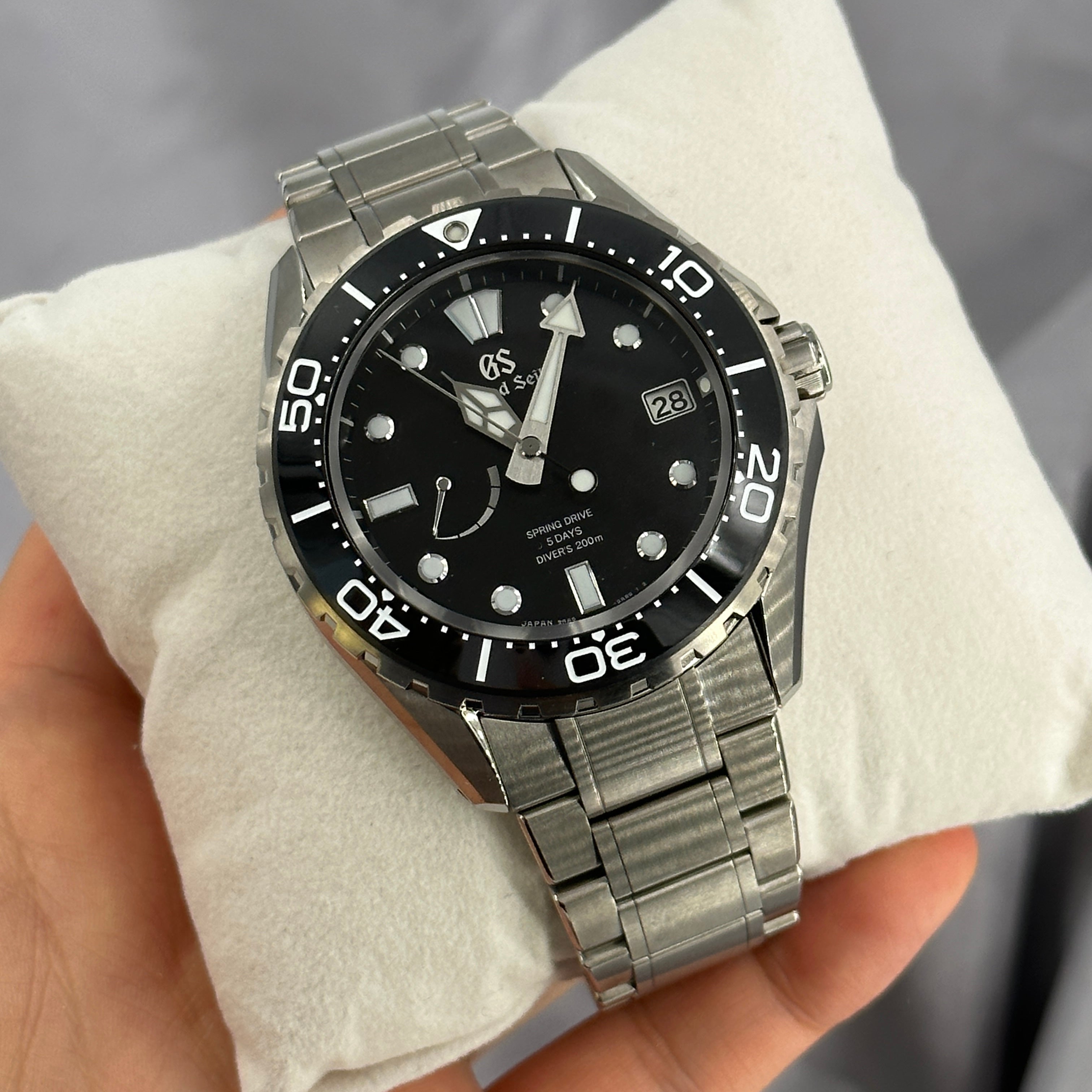 Grand Seiko Evolution 9 Collection SLGA015 2026