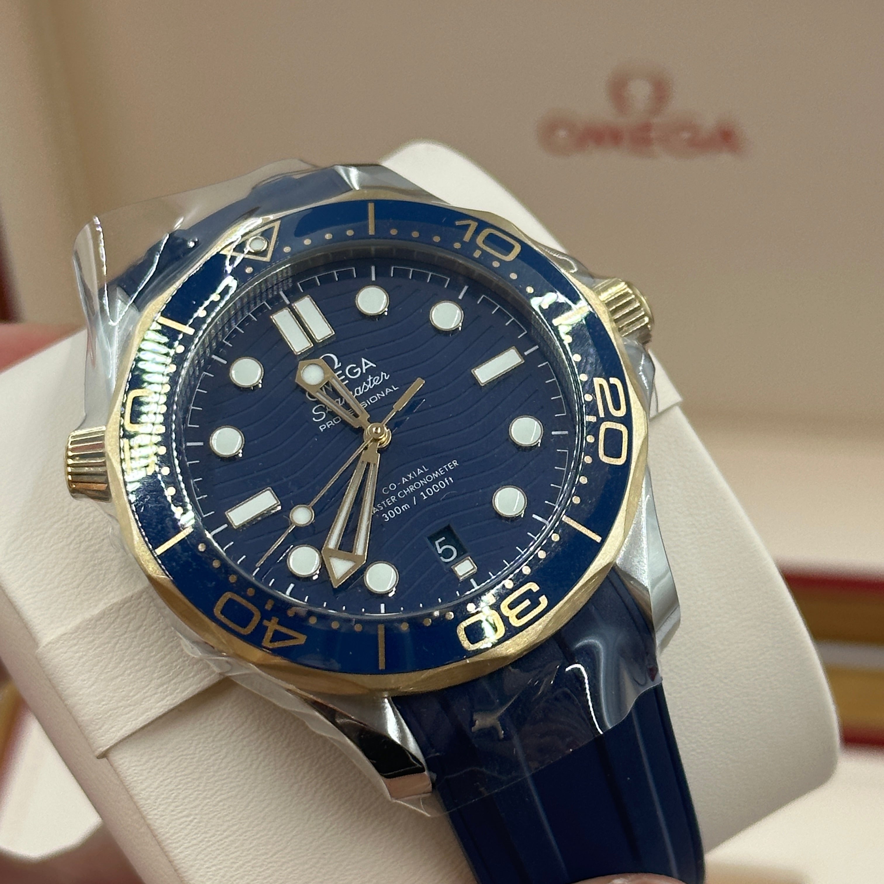 Omega Seamaster Planet Ocean 210.22.42.20.03.002 2026