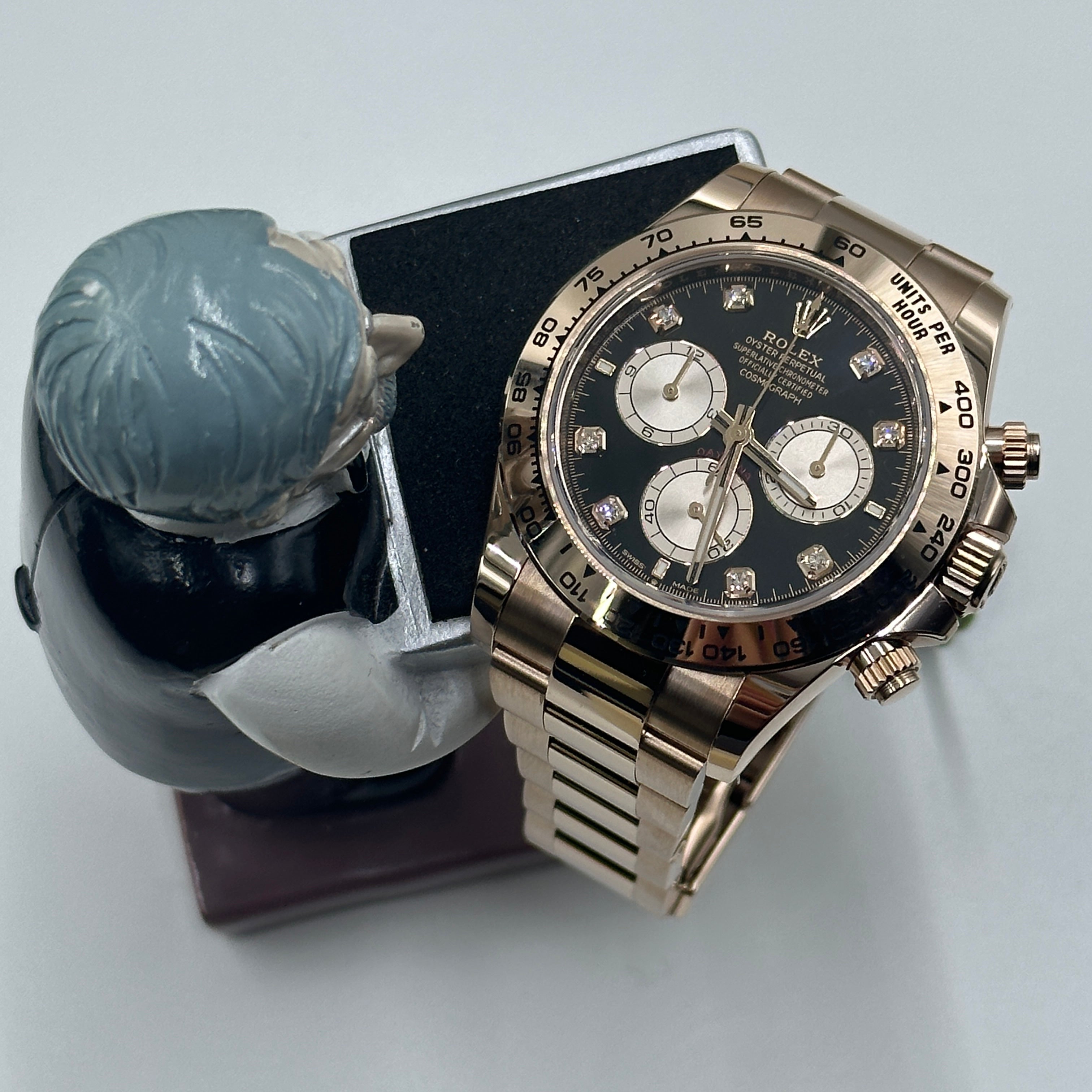 Rolex Cosmograph Daytona 126505 Helles Schwarz und Sundust mit Diamanten besetzt