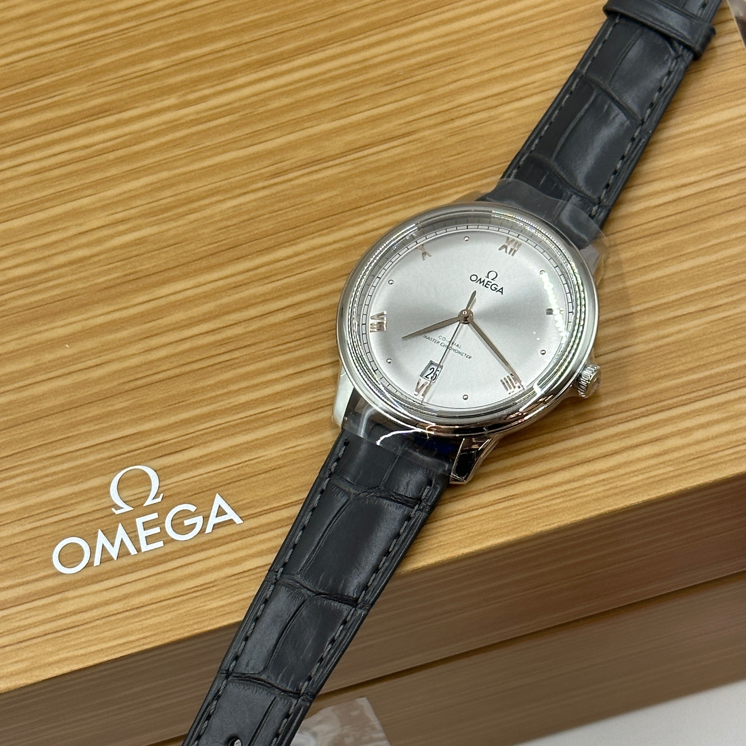 Omega 434.13.40.20.06.001 De Ville Master Chronometer Stainless Steel / Silver 2026