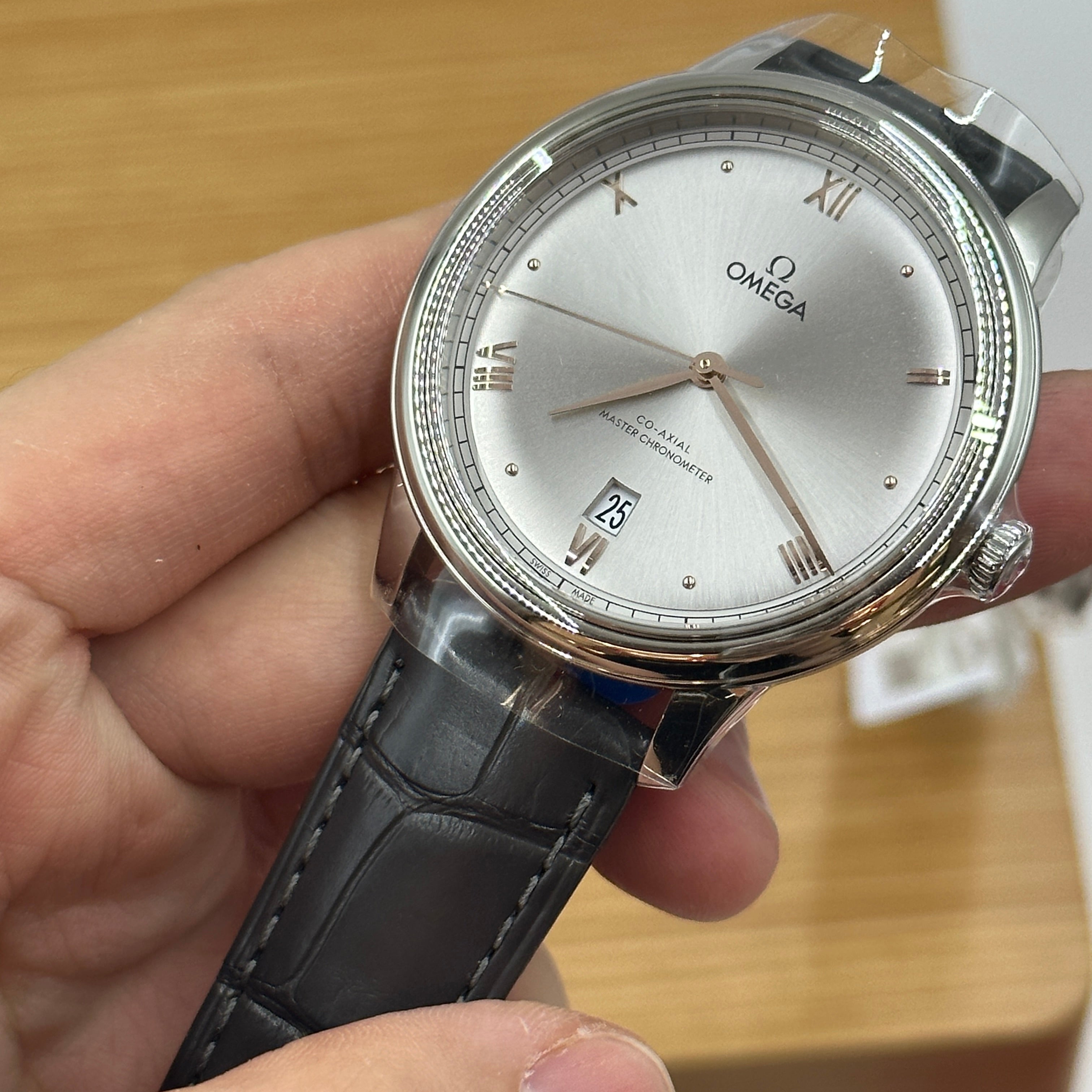 Omega 434.13.40.20.06.001 De Ville Master Chronometer Stainless Steel / Silver 2026