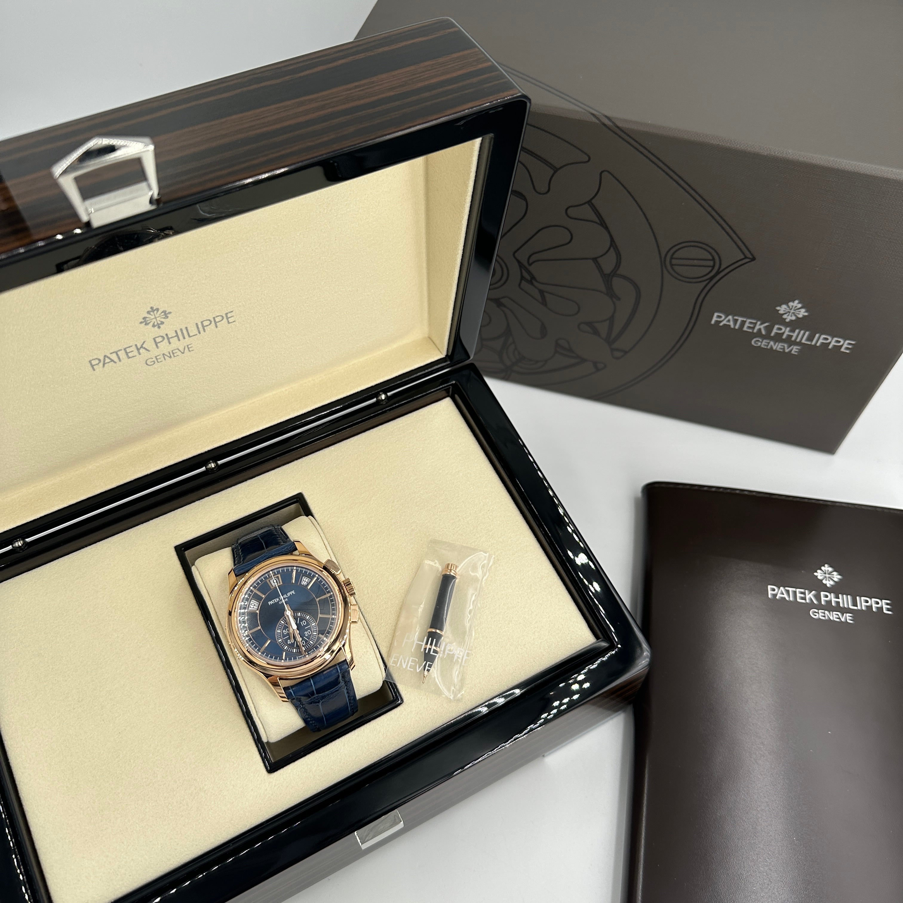 Patek Philippe Complications Collection 5905R-010