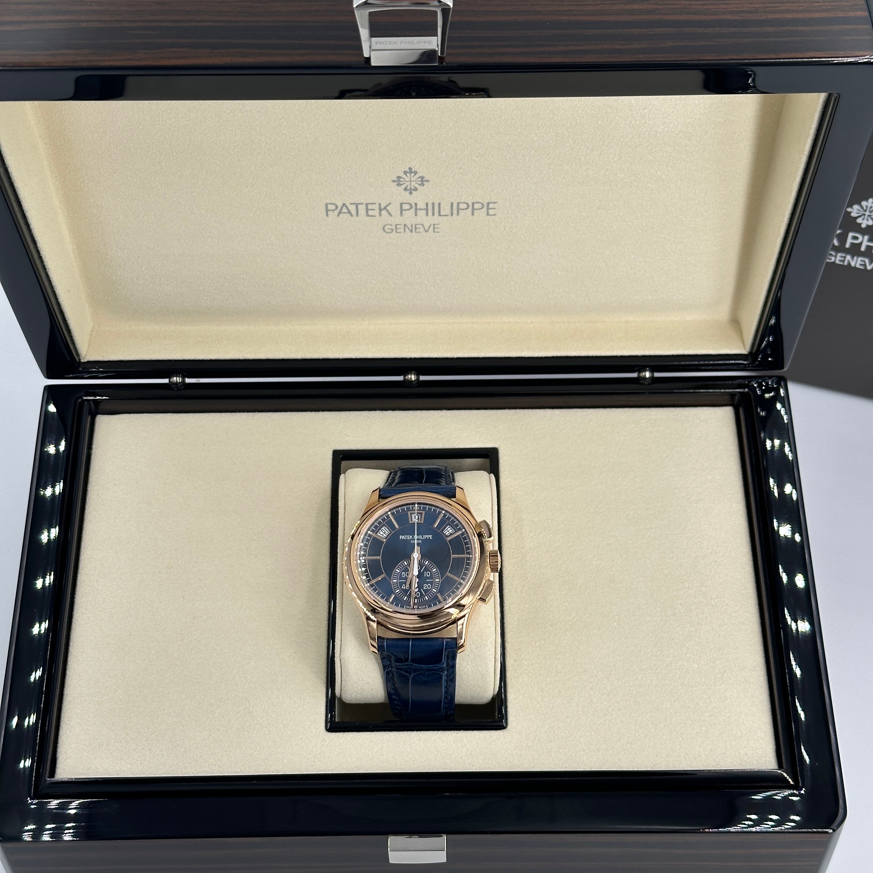 Patek Philippe Complications Collection 5905R-010