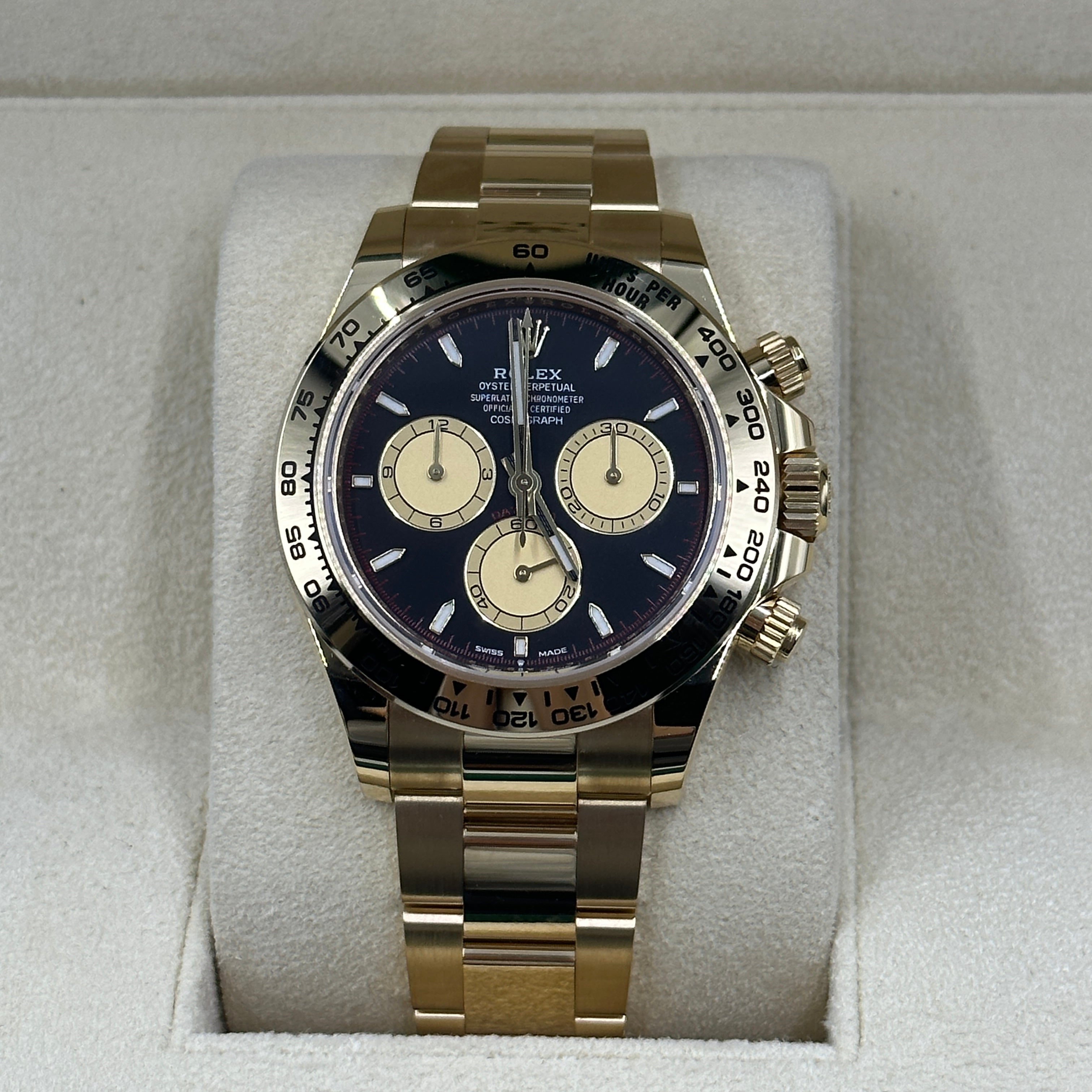 Rolex Cosmograph Daytona 126508 Intensives Schwarz und Champagner