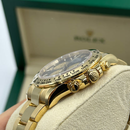 Rolex Cosmograph Daytona 126508 Intensives Schwarz und Champagner