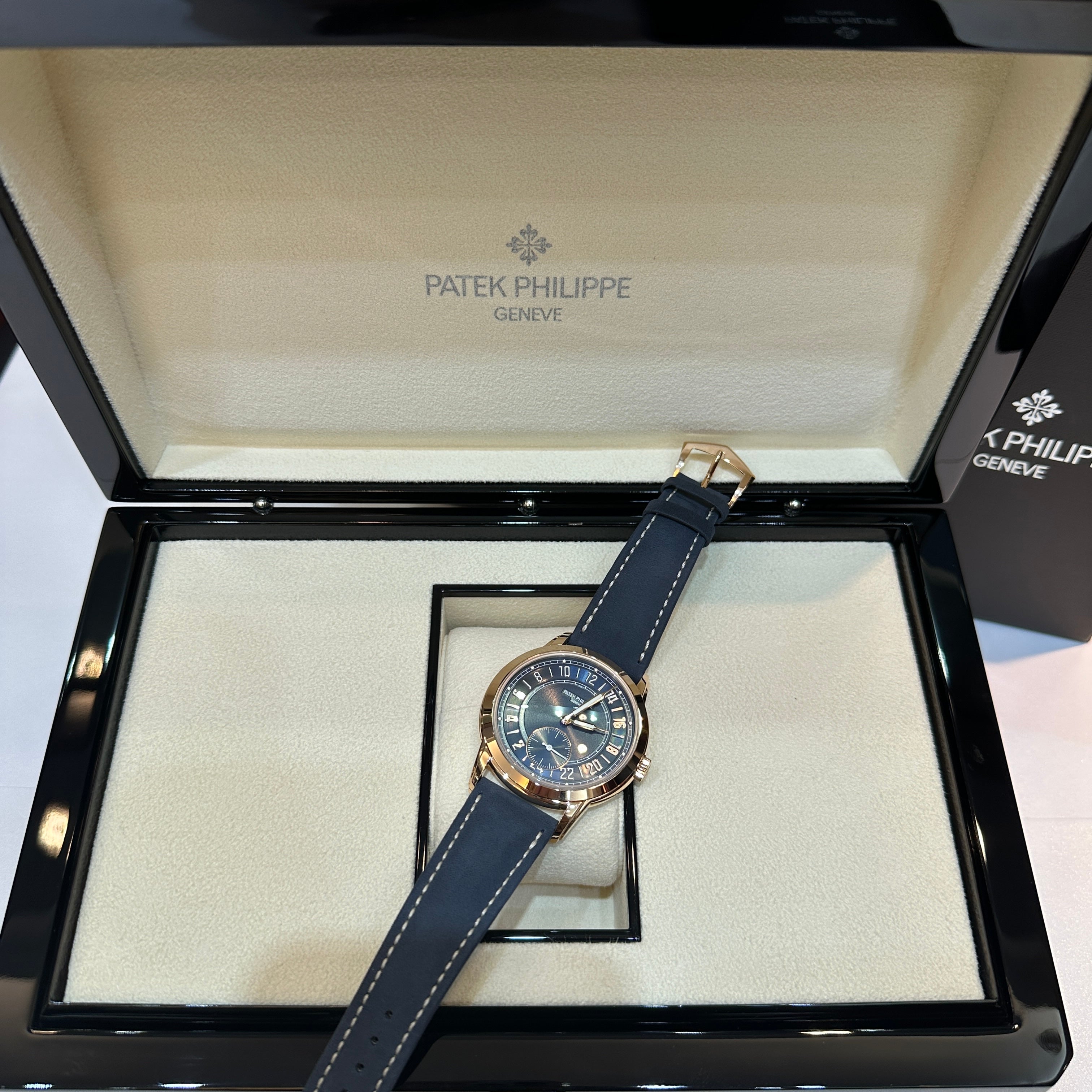 Patek Philippe Complications Travel Time 24H 5224R‑001 Roségold 42 mm