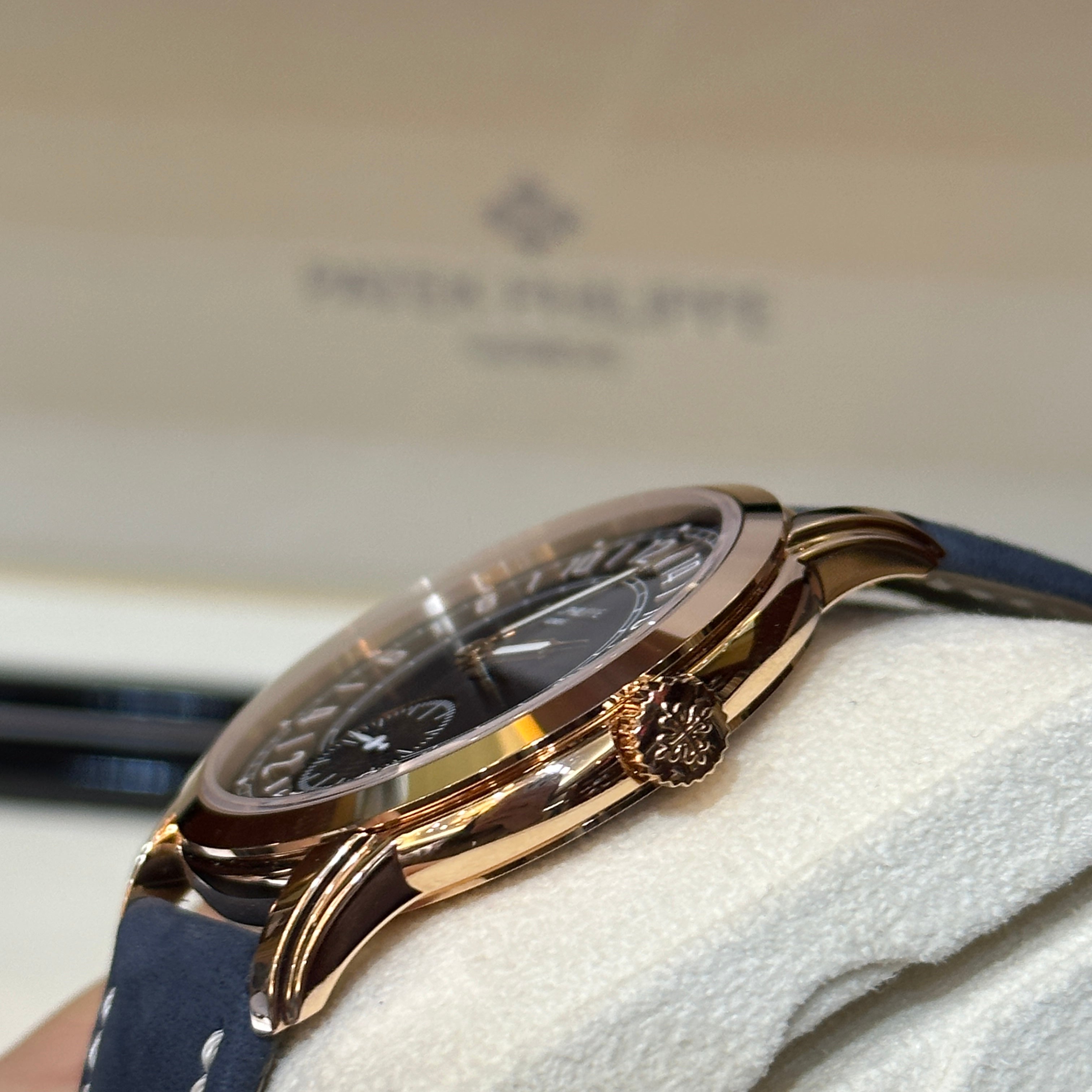 Patek Philippe Complications Travel Time 24H 5224R‑001 Roségold 42 mm