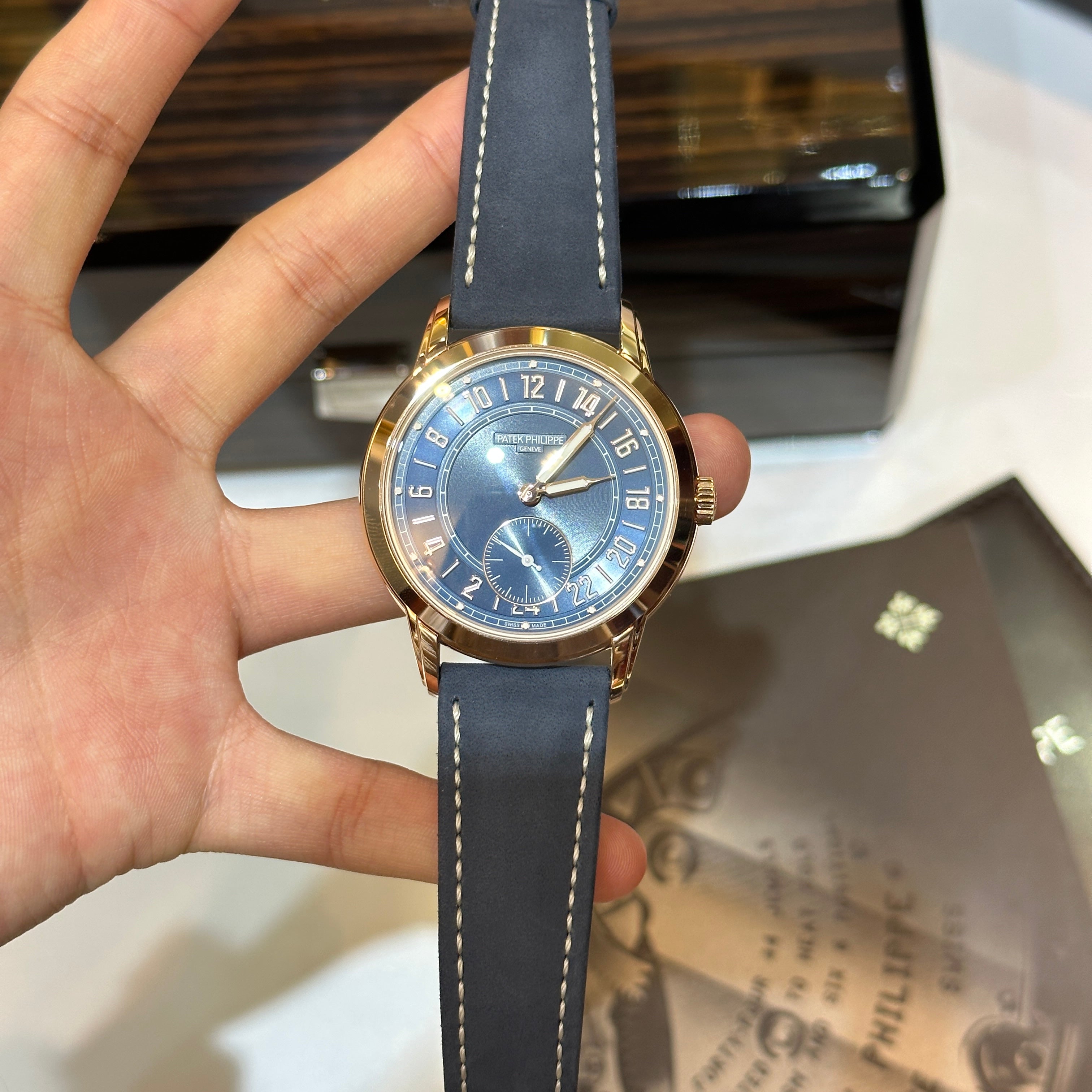 Patek Philippe Complications Travel Time 24H 5224R‑001 Roségold 42 mm