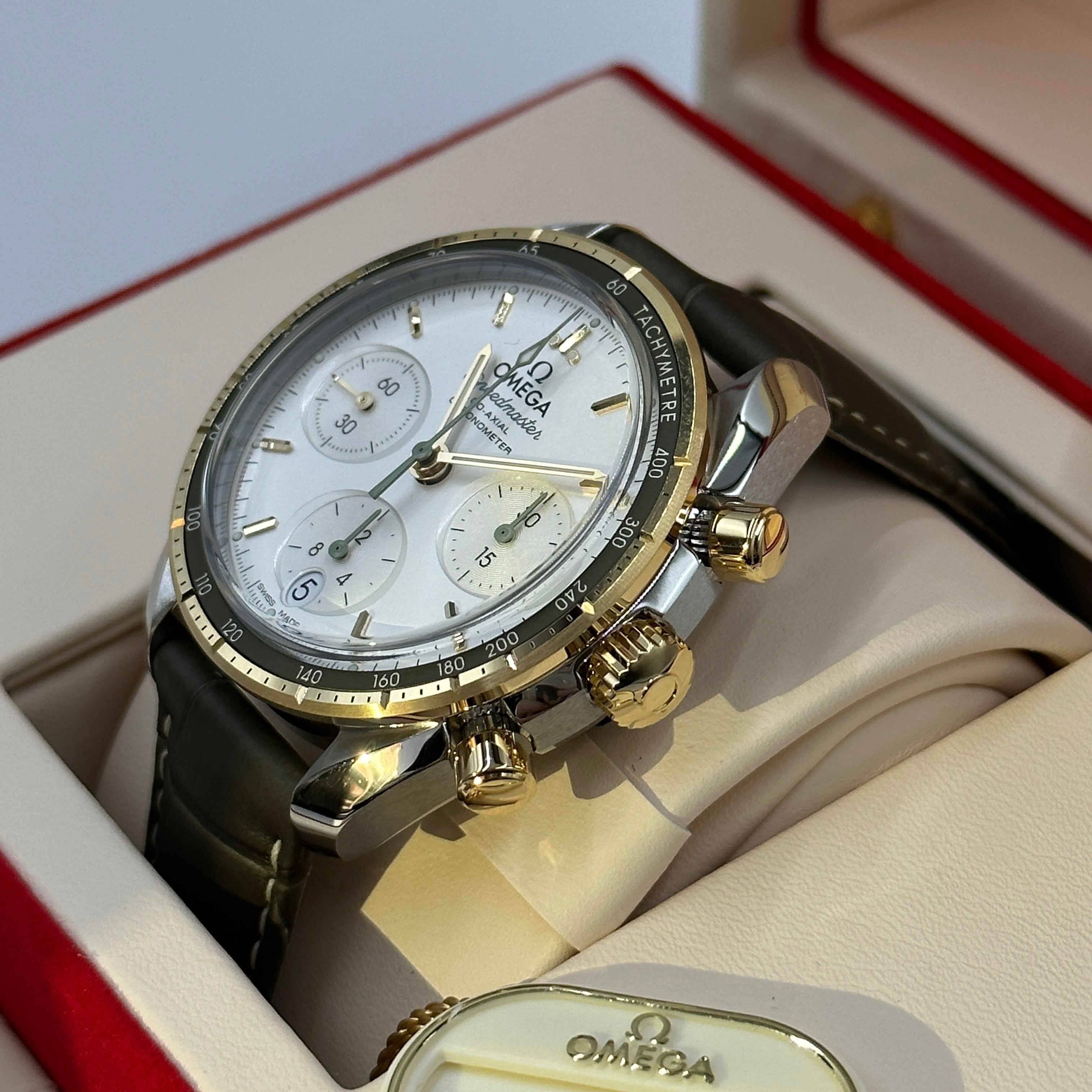 Omega Speedmaster 324.23.38.50.02.001  2026