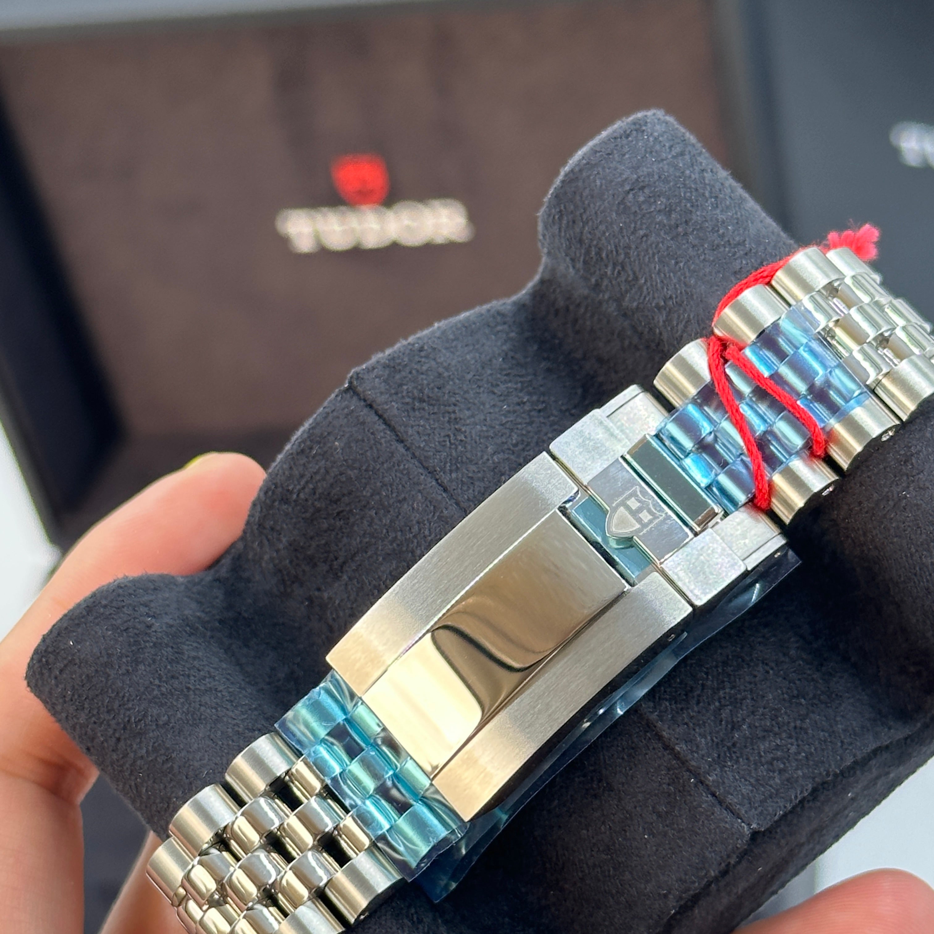 Tudor Black Bay M79660-0001 BLACK