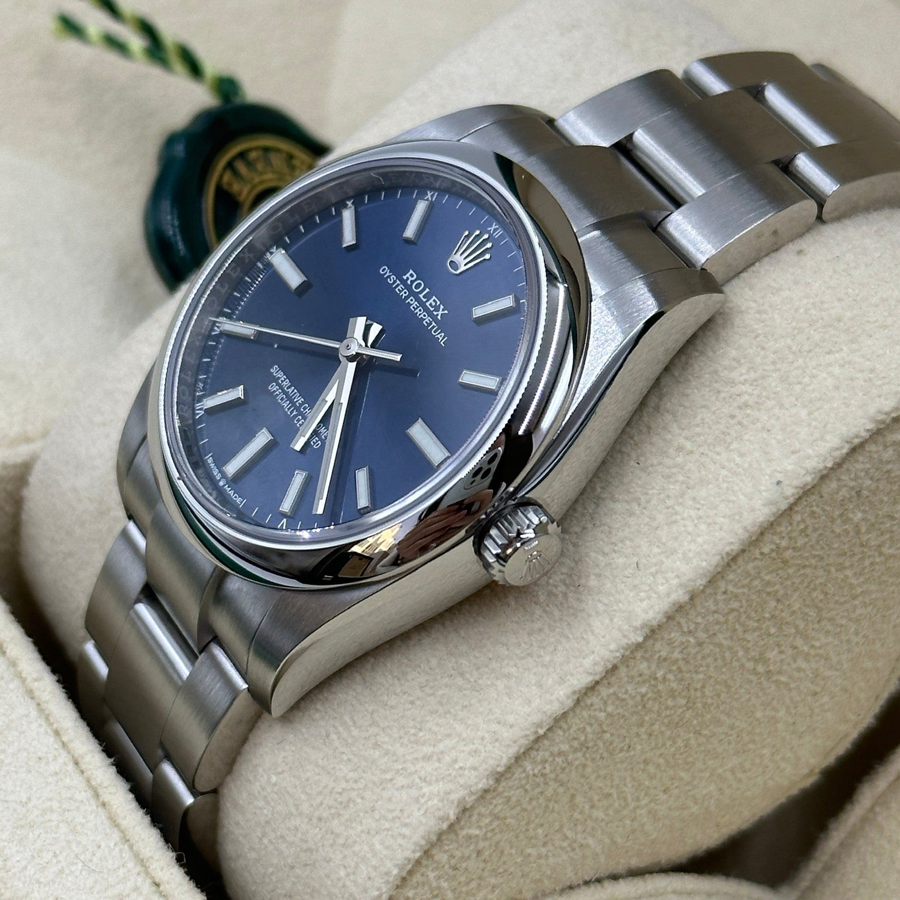 Rolex Oyster Perpetual 34 124200 Blau 2024