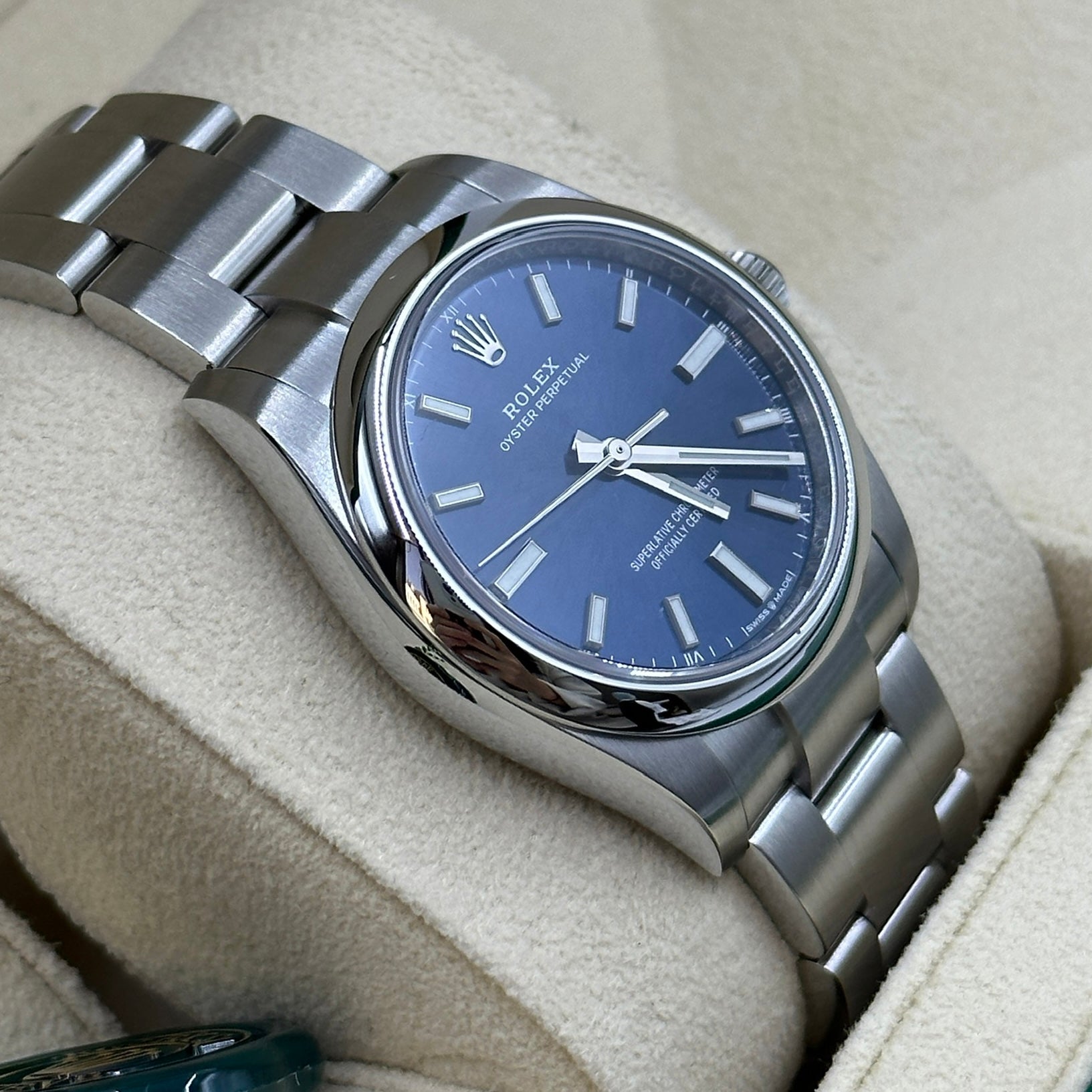 Rolex Oyster Perpetual 34 124200 Blau 2024
