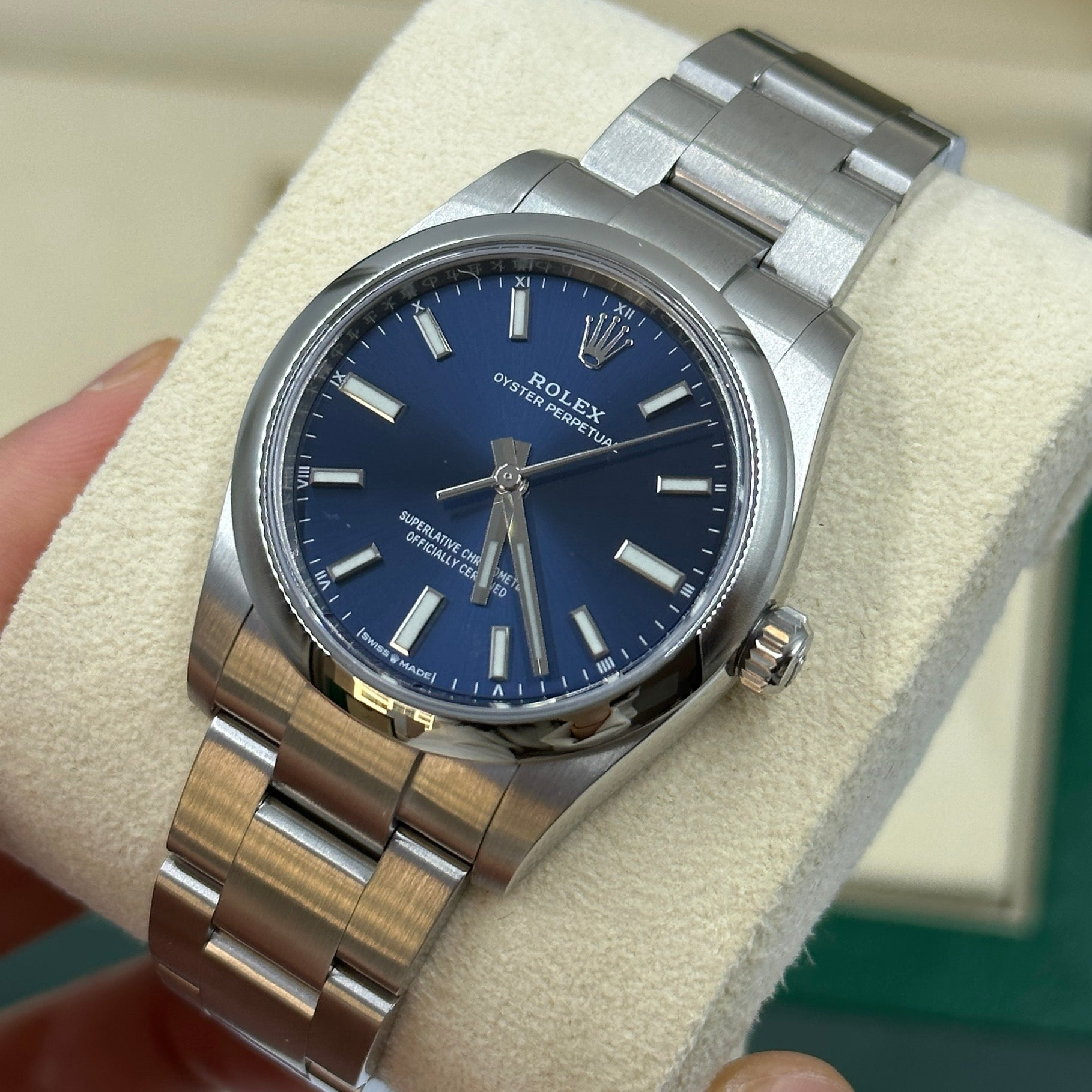 Rolex Oyster Perpetual 34 124200 Blau 2024