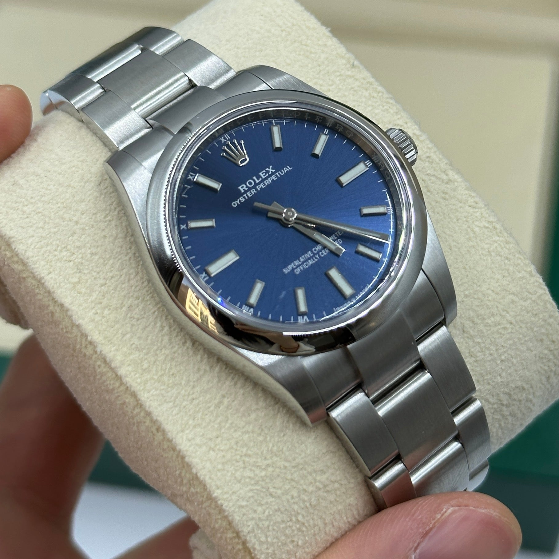 Rolex Oyster Perpetual 34 124200 Blau 2024