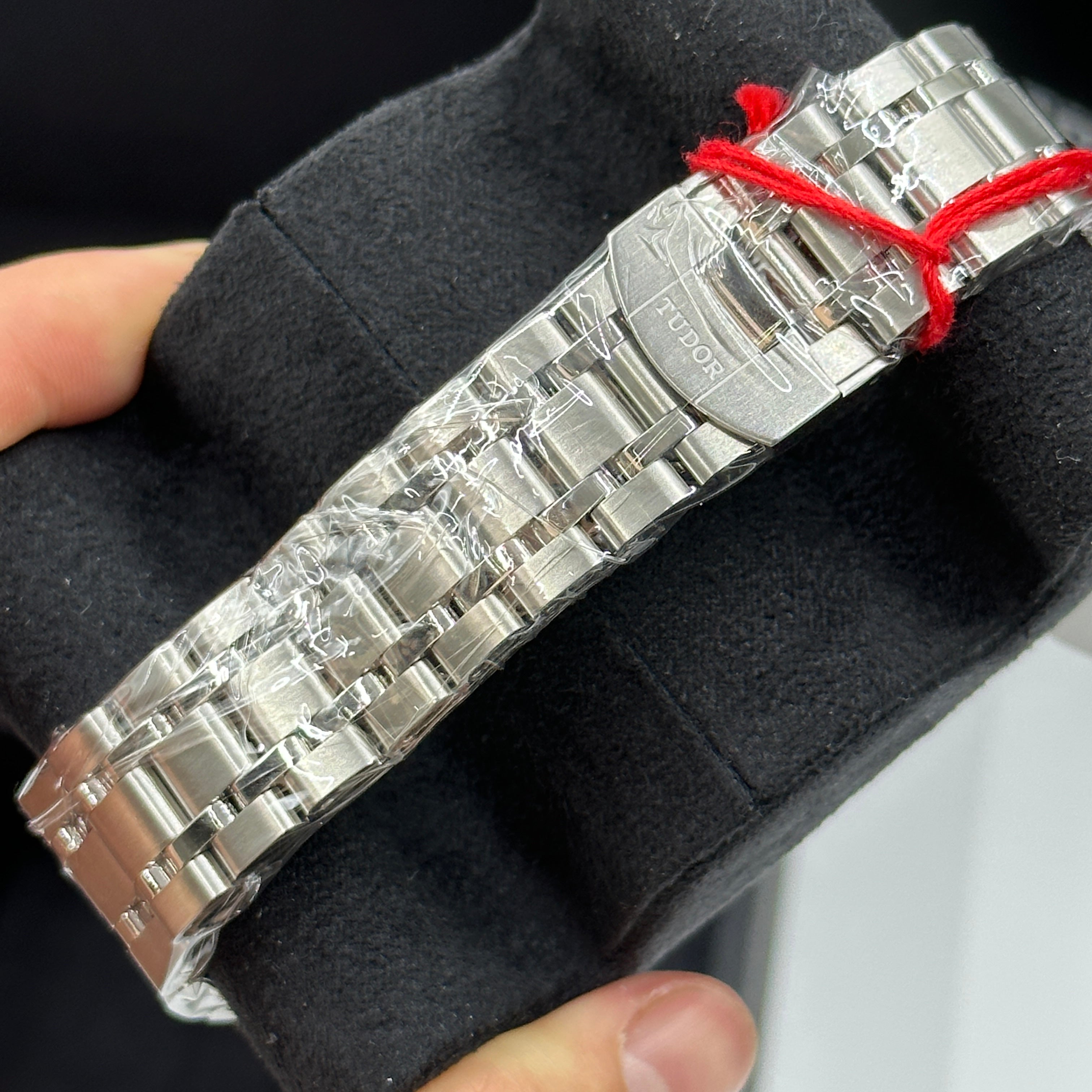 Tudor Royal M28600-0005 Blue Roman Dial 41mm