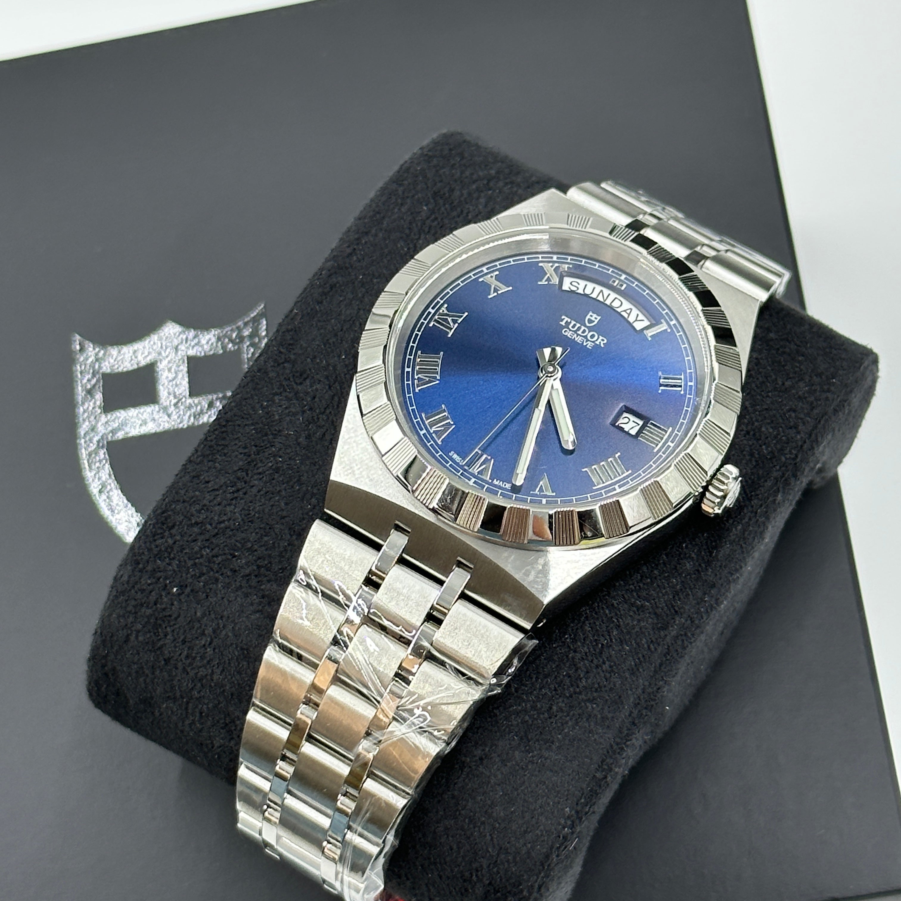 Tudor Royal M28600-0005 Blue Roman Dial 41mm