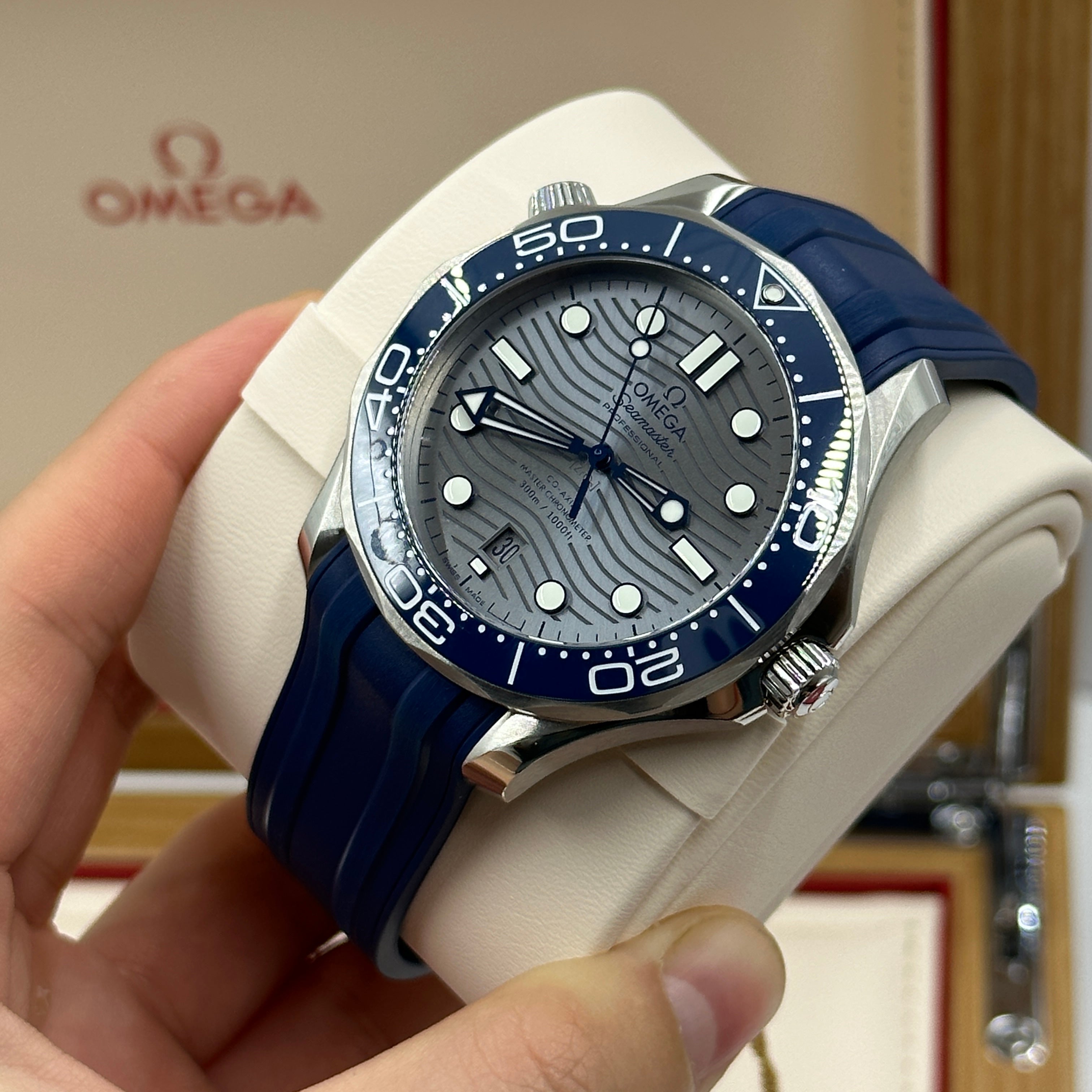 Omega Seamaster Diver 300 M 210.32.42.20.06.001