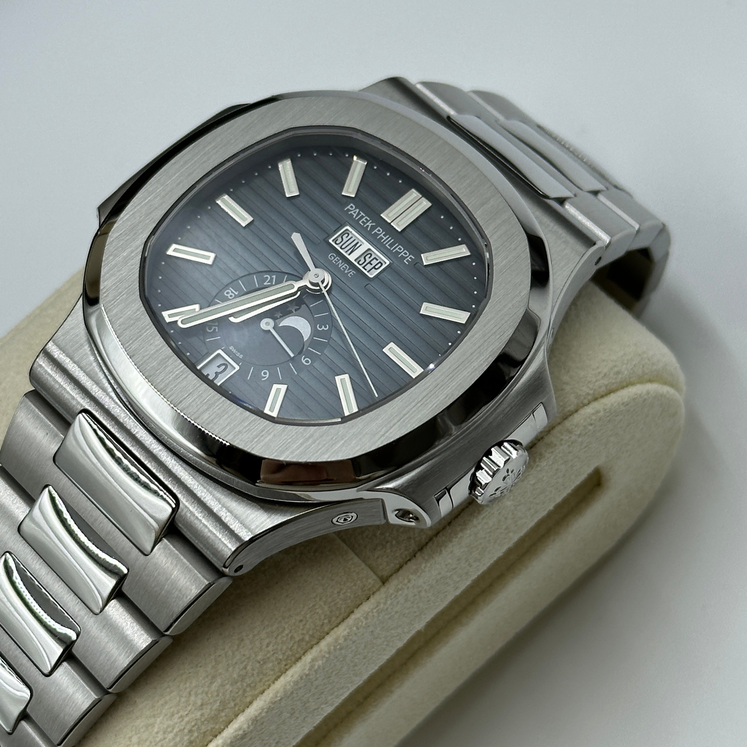 Patek Philippe Nautilus 5726/1A-014 2024