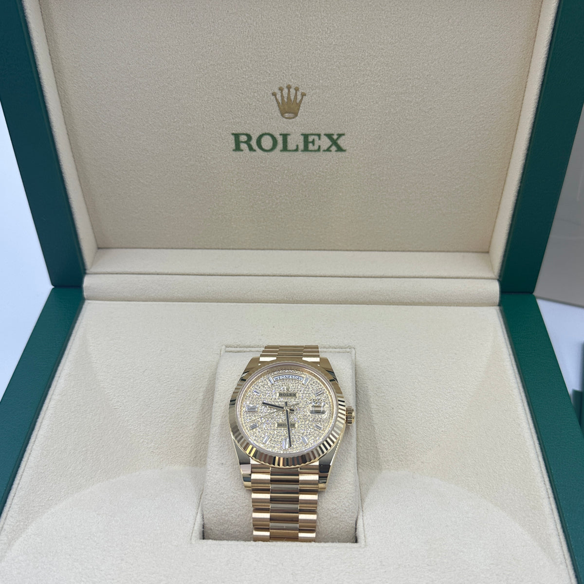 Rolex Day-Date 40 228238A Pave 2026