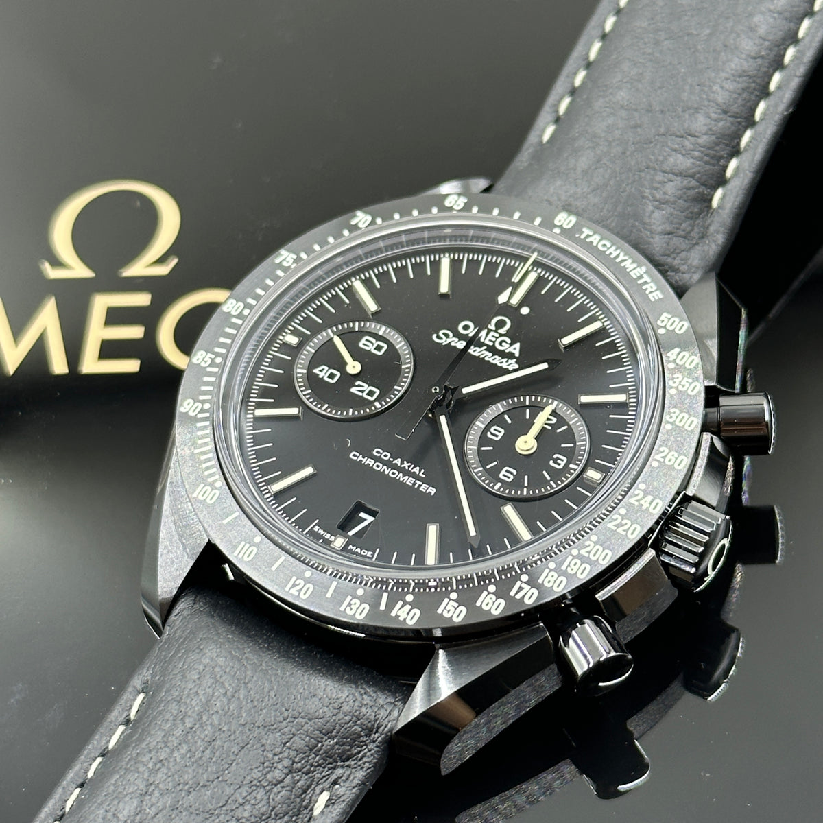 Omega 311.92.44.51.01.004 Speedmaster Moonwatch Co-Axial Dark Side of the Moon Pitch Black 2026