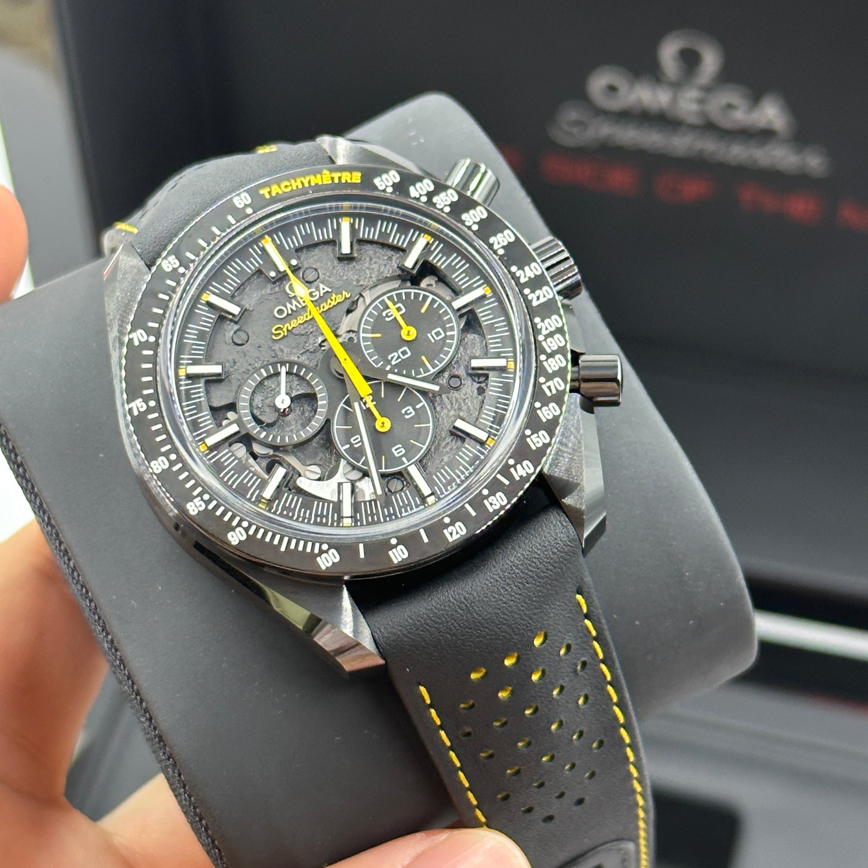Omega Speedmaster Dark Side of the Moon 311.92.44.30.01.001 2026