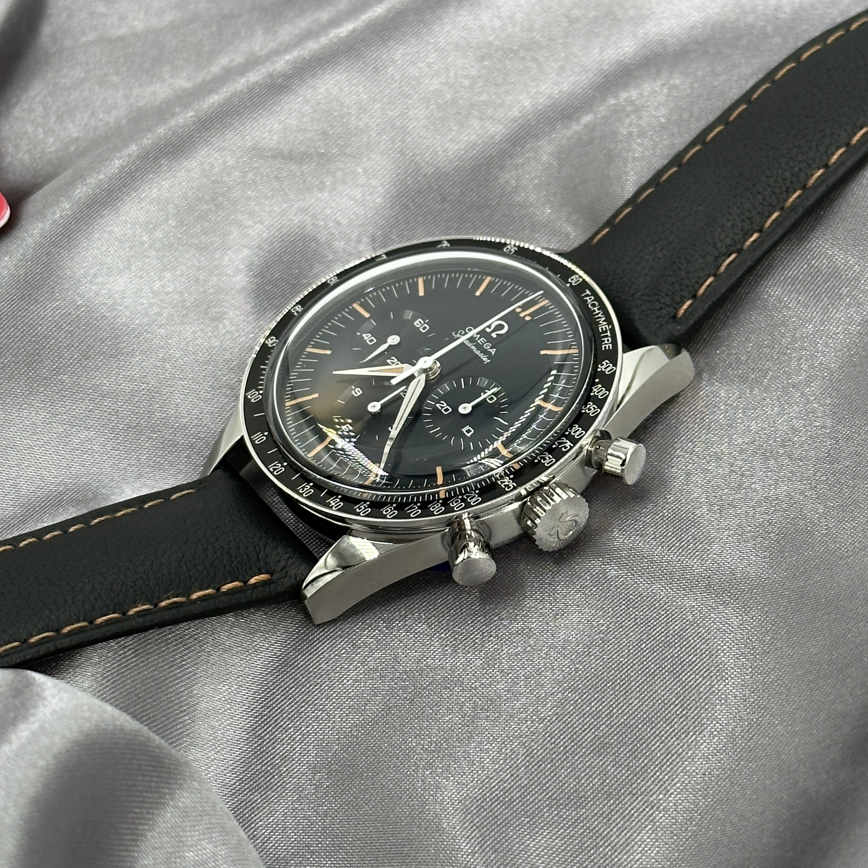 Omega Speedmaster First Omega In Space 39.7MM 310.32.40.50.06.001 2025