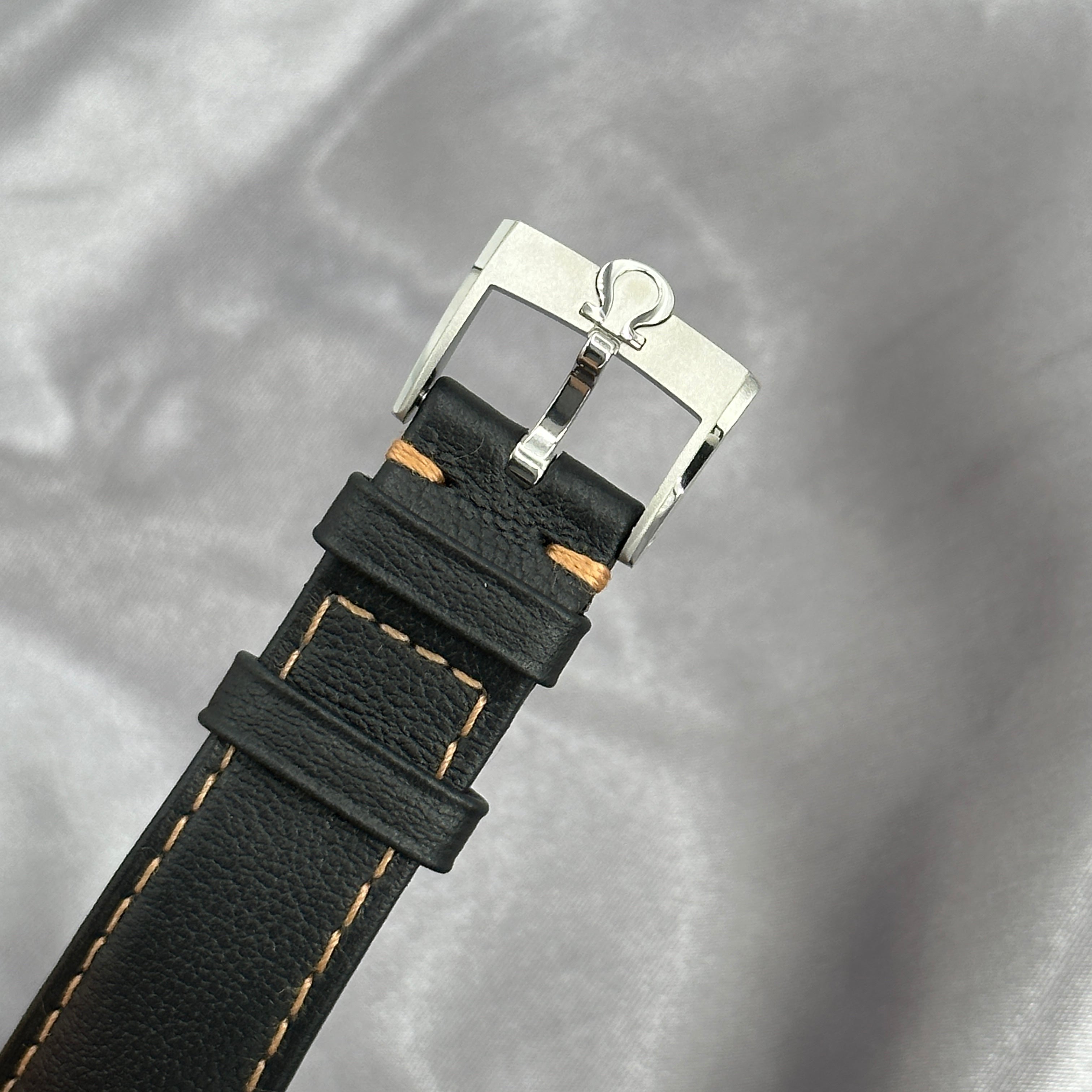 Omega Speedmaster First Omega In Space 39.7MM 310.32.40.50.06.001 2025