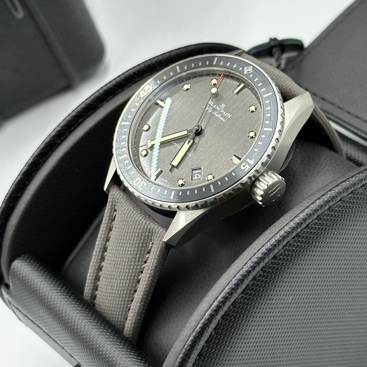 Blancpain Fifty Fathoms Bathyscaphe 43 Mm 5000 1210 G52A 2026