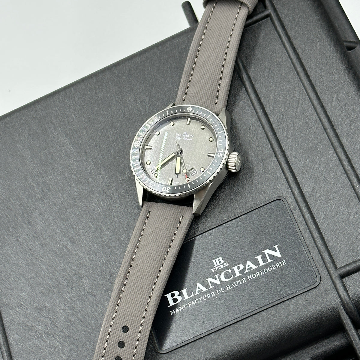 Blancpain Fifty Fathoms Bathyscaphe 43 Mm 5000 1210 G52A 2026