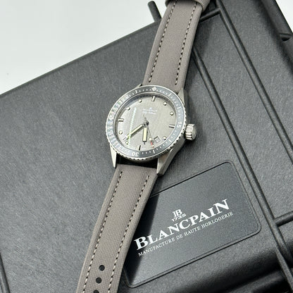 Blancpain Fifty Fathoms Bathyscaphe 43 Mm 5000 1210 G52A 2026