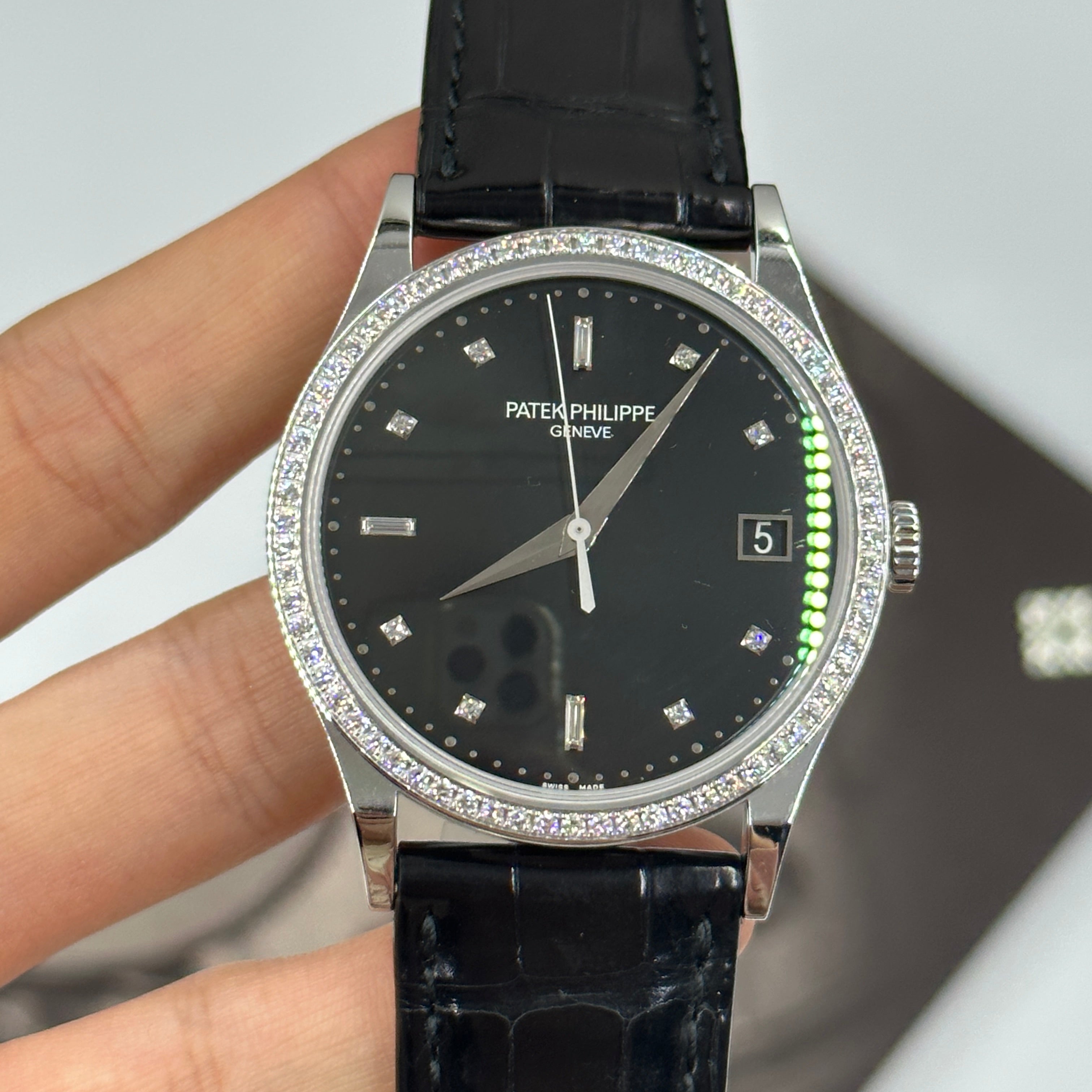 Patek Philippe Calatrava 5297G‑001 Diamantlünette Weißgold 38 mm