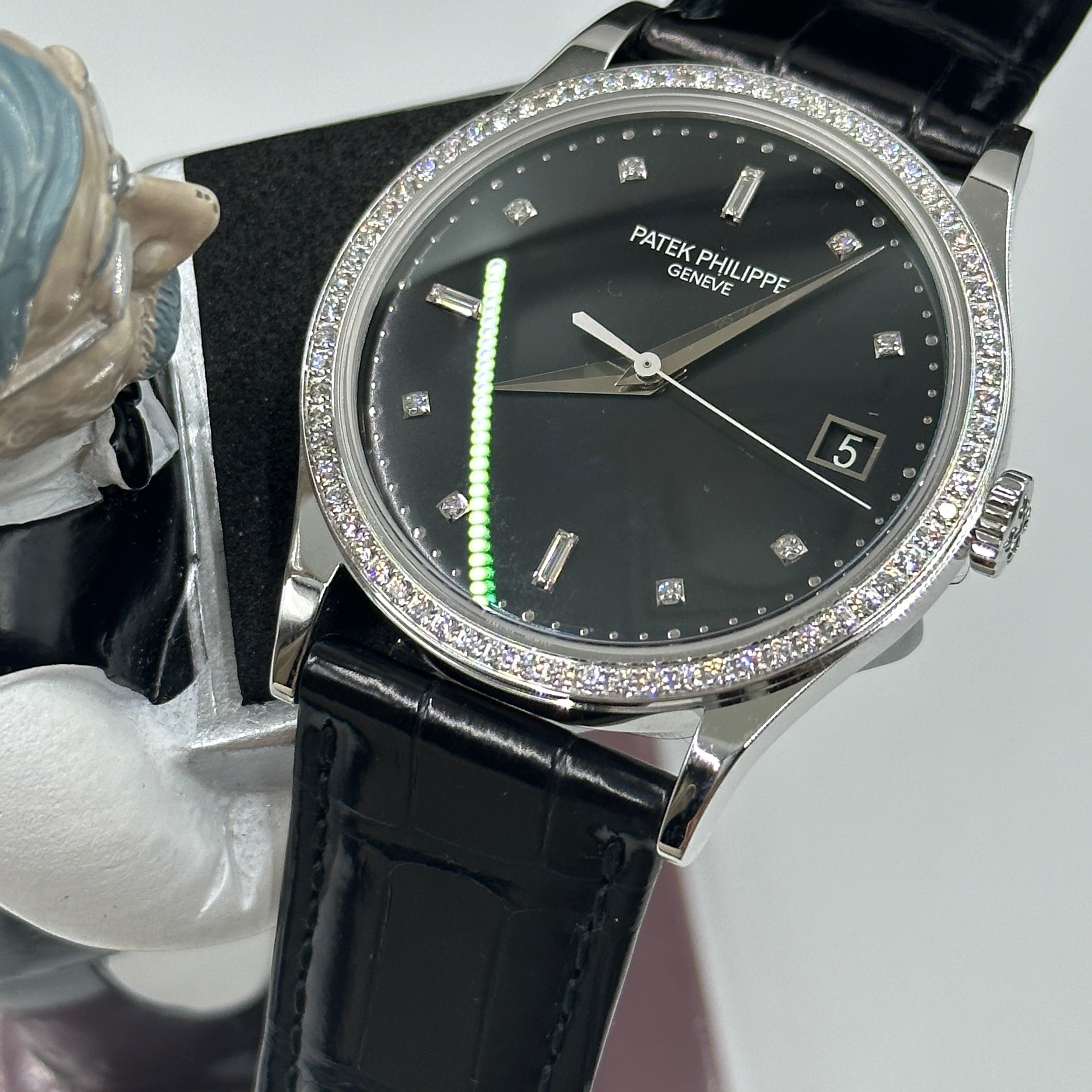 Patek Philippe Calatrava 5297G‑001 Diamantlünette Weißgold 38 mm