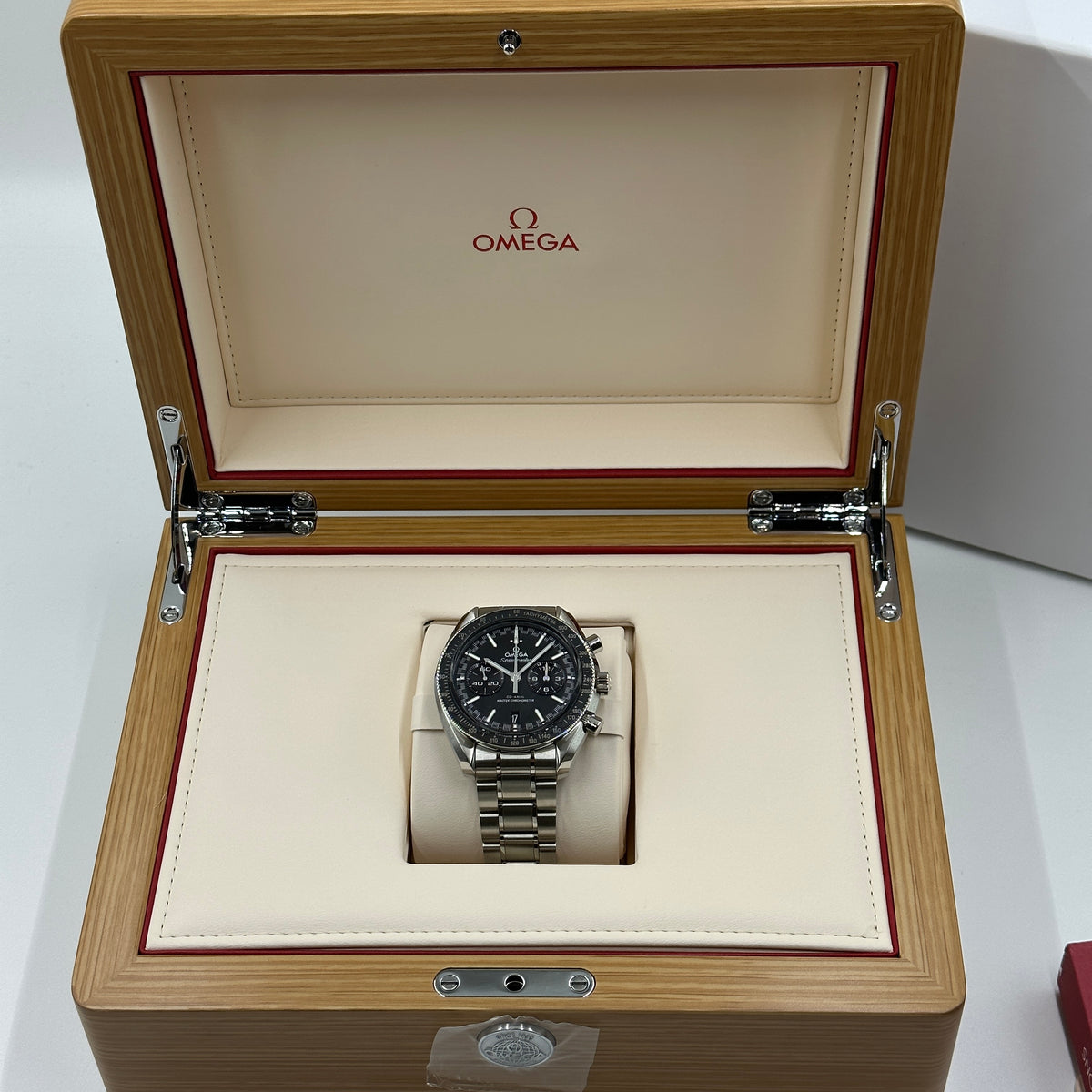 Omega Speedmaster Racing Master 329.30.44.51.01.001 2026