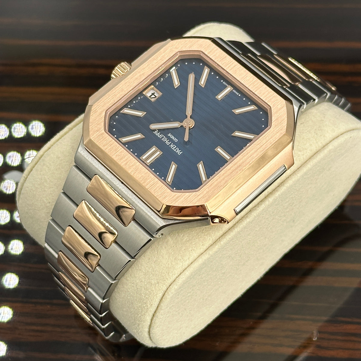 Patek Philippe Cubitus 5821/1Ar-001 2025