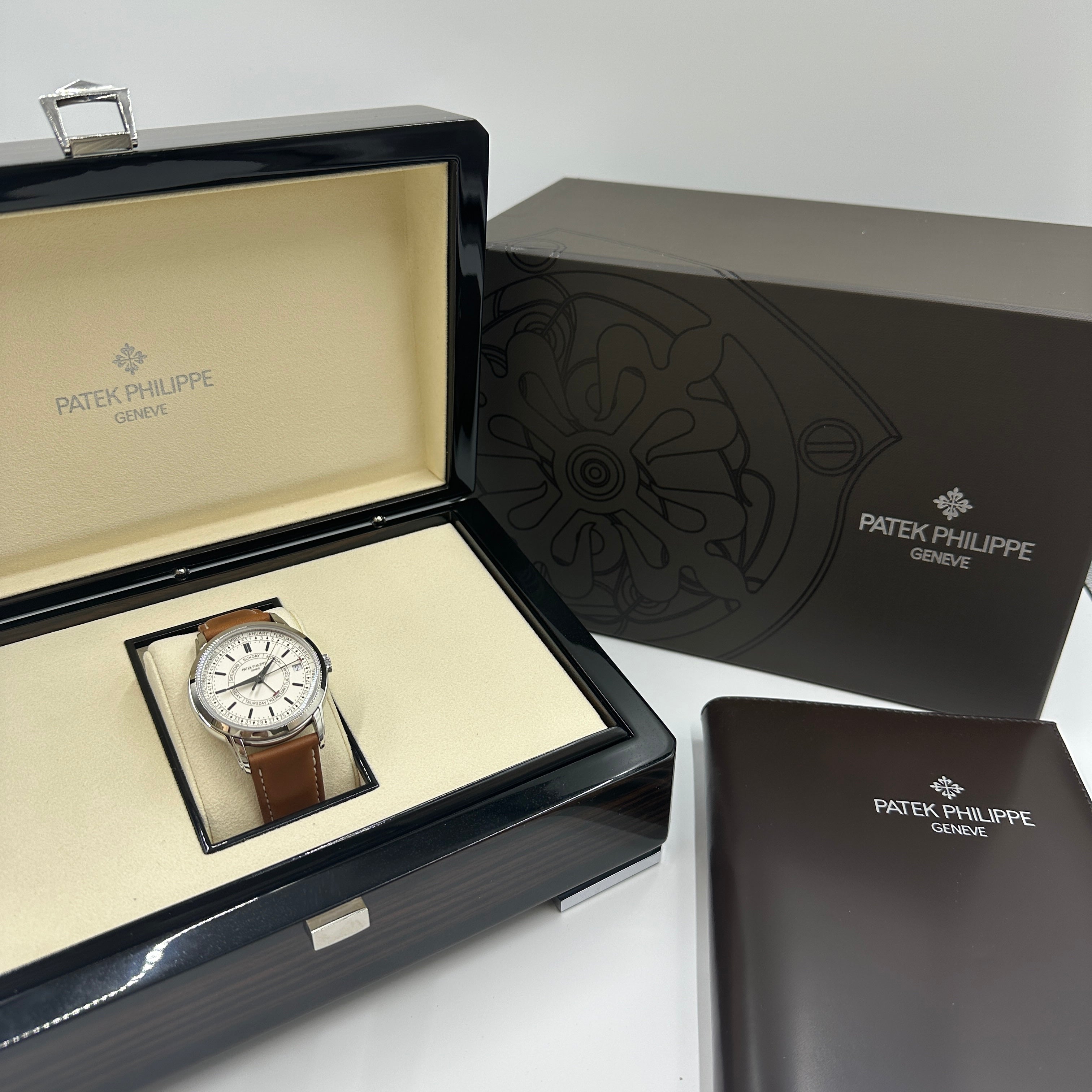 Patek Philippe Calatrava Wochenkalender 5212A‑001 Stahl 40 mm