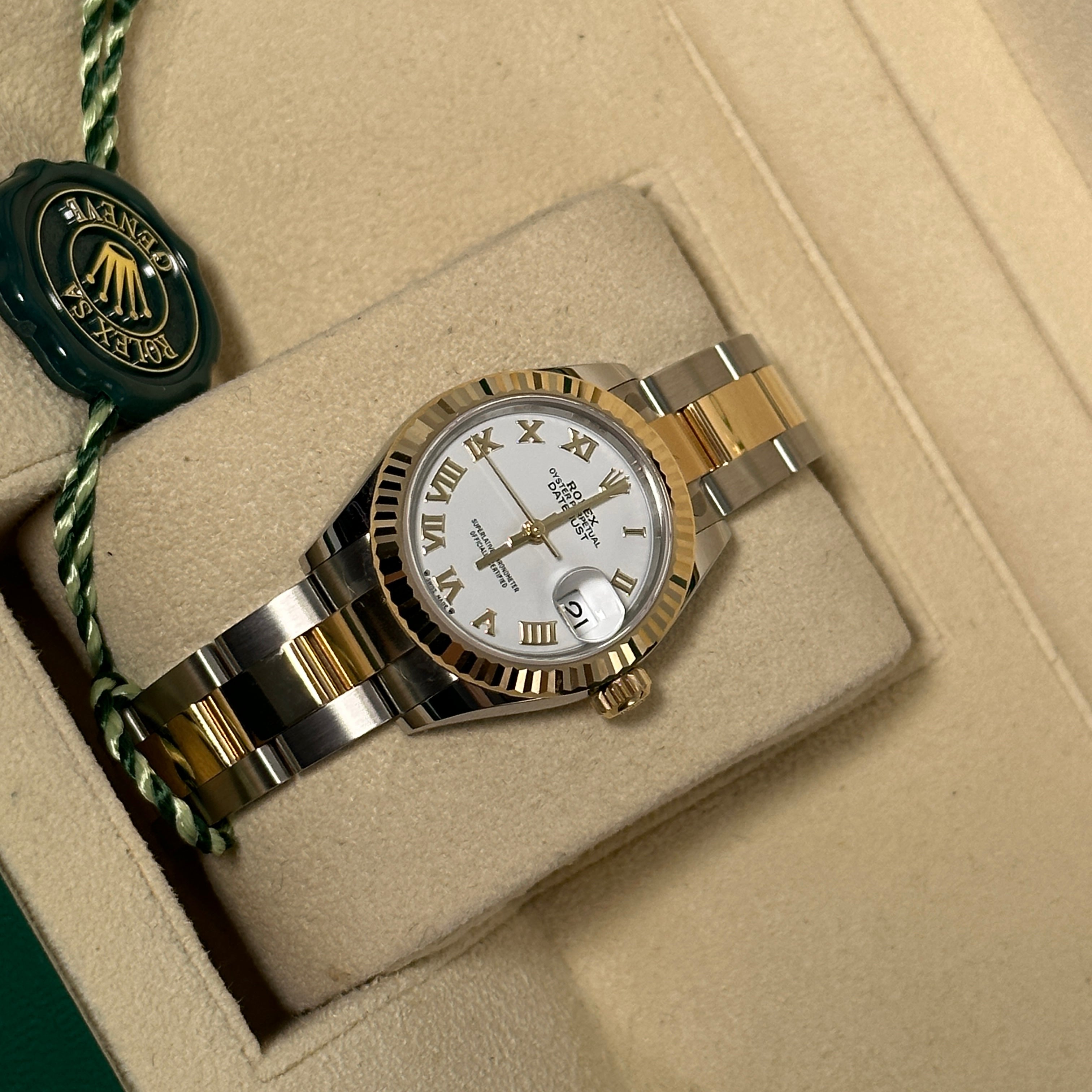 Rolex Lady-Datejust 279173 WHITE ROMAN OYSTER