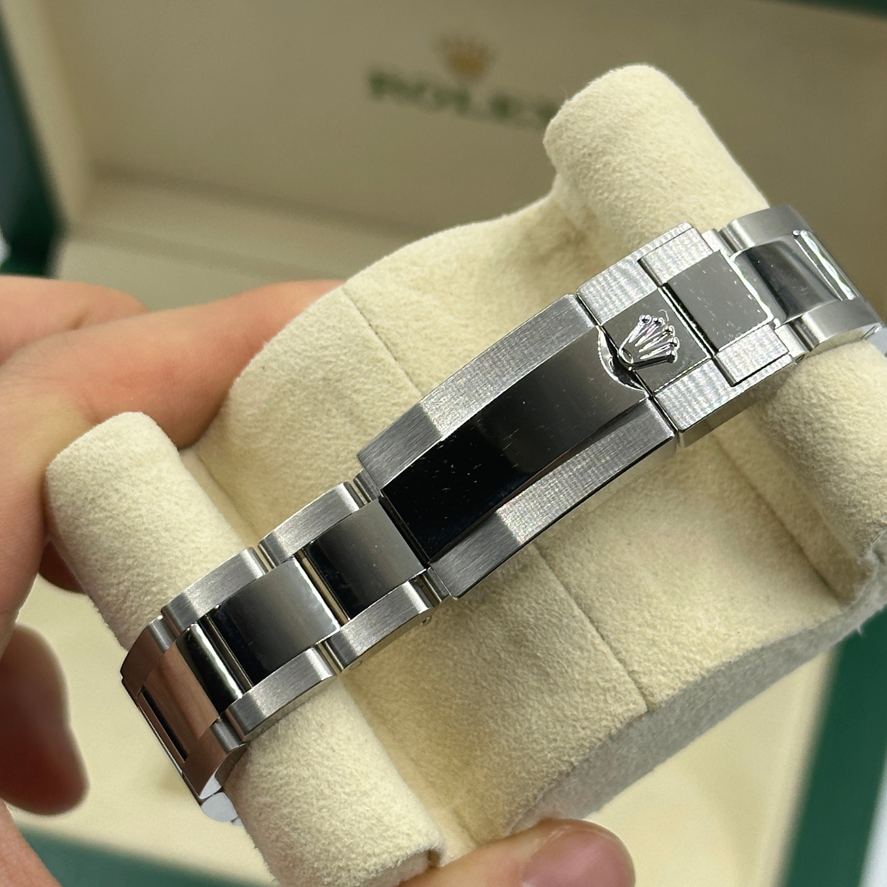 ROLEX Yacht-Master 37 268622 GREY