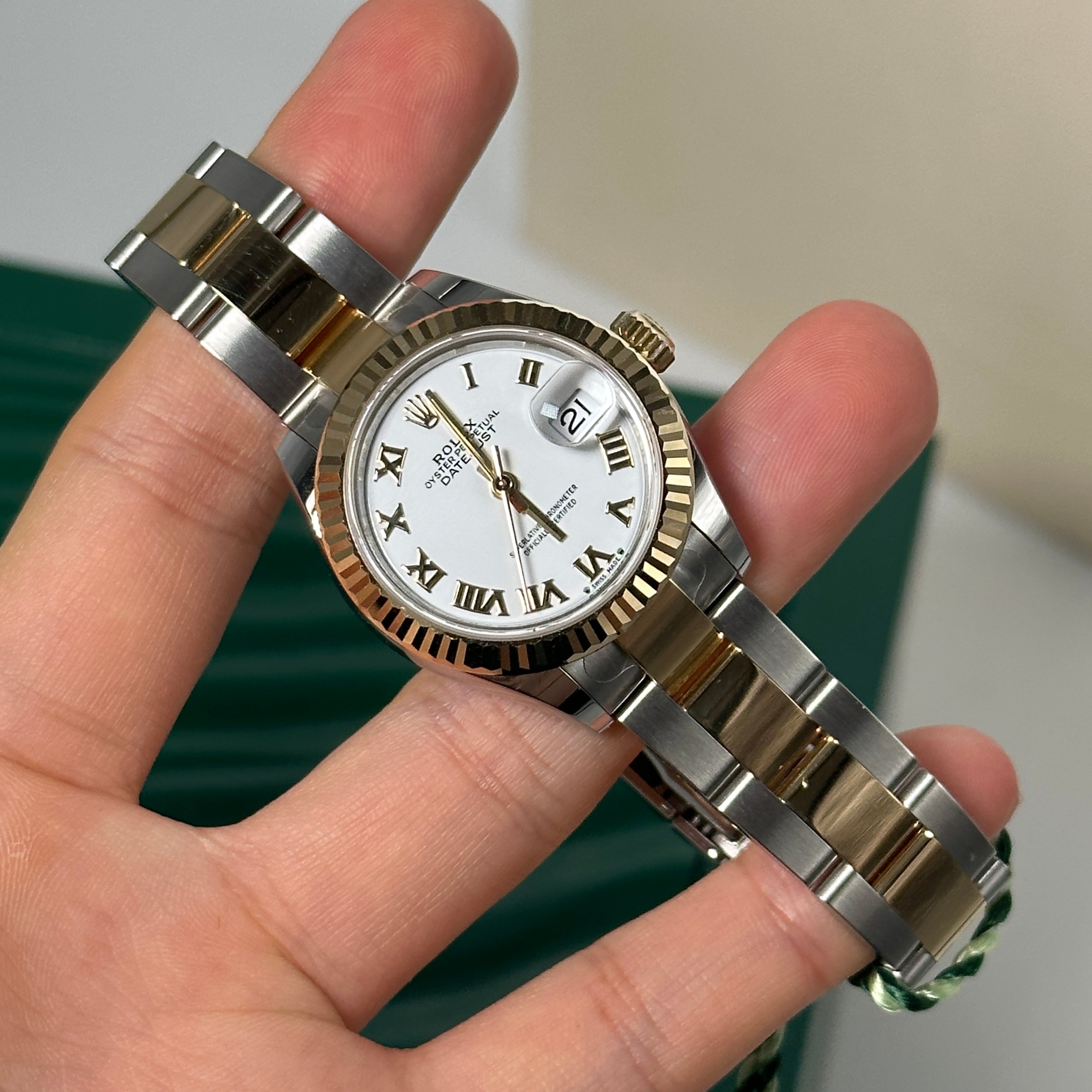 Rolex Lady-Datejust 279173 WHITE ROMAN OYSTER