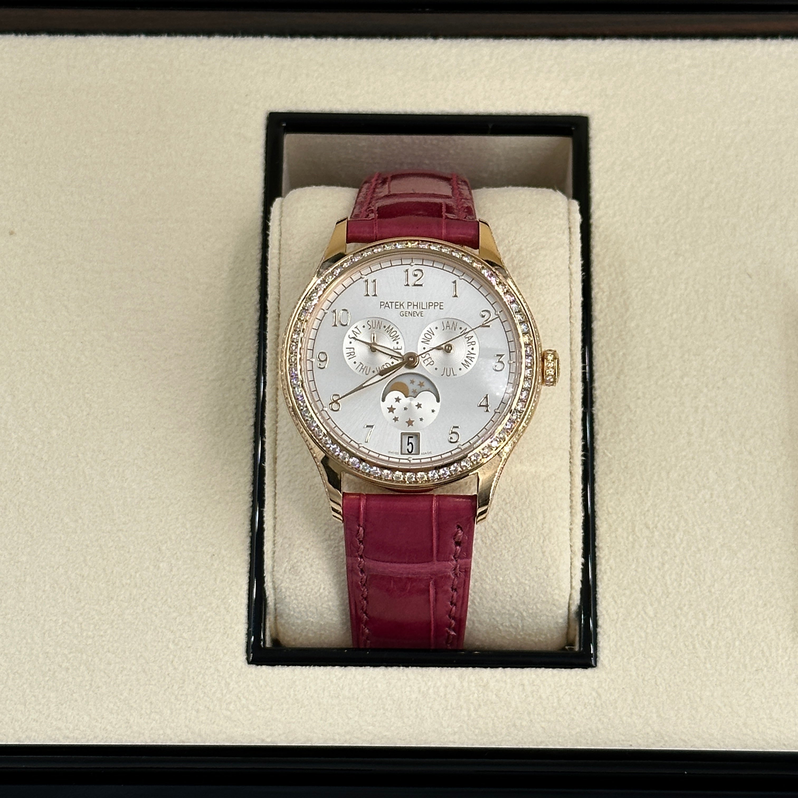 Patek Philippe 4947R-001 Complications 2025 – EW Watches