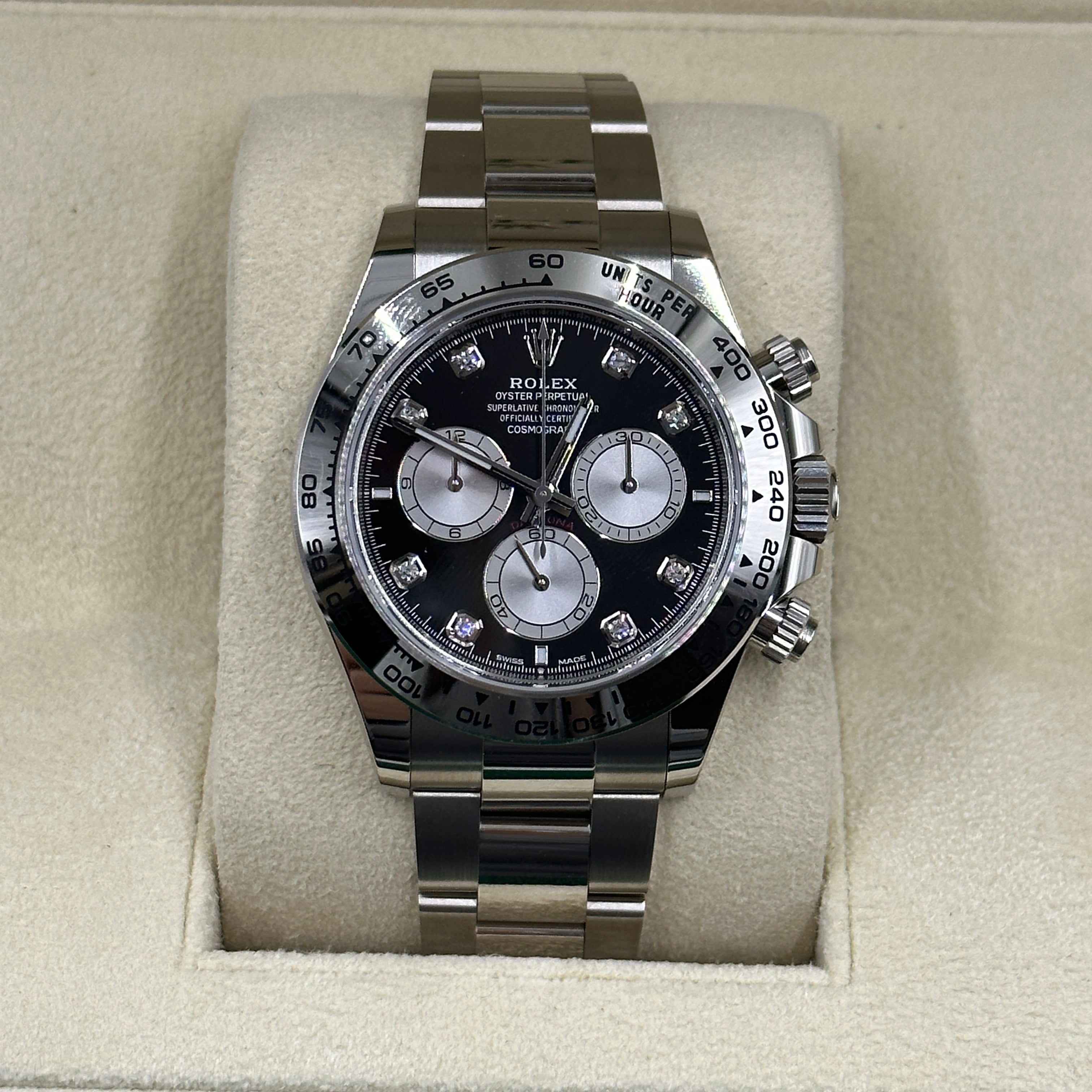 Rolex Cosmograph Daytona 126509 Helles Schwarz und Stahl mit Diamanten besetzt