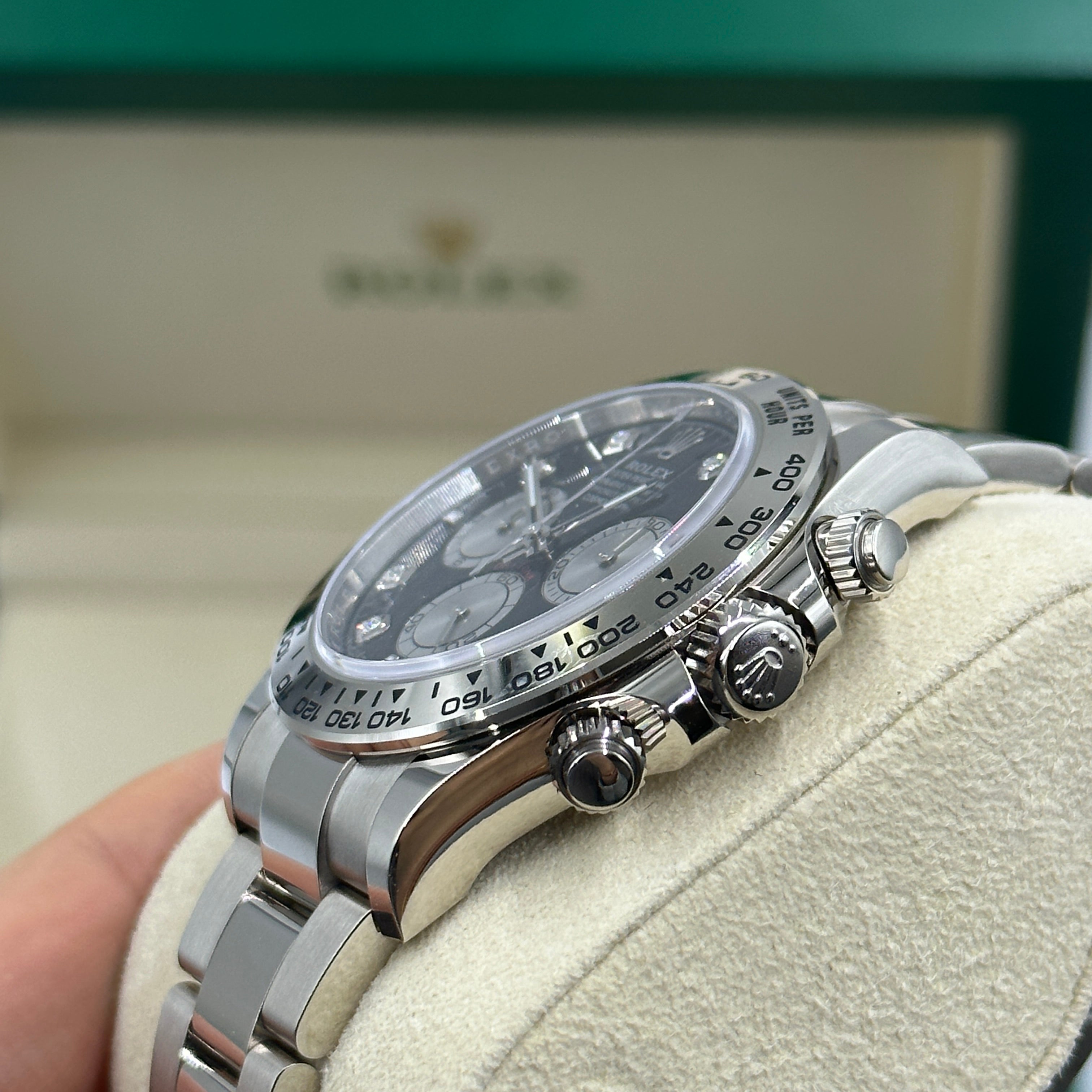 Rolex Cosmograph Daytona 126509 Helles Schwarz und Stahl mit Diamanten besetzt